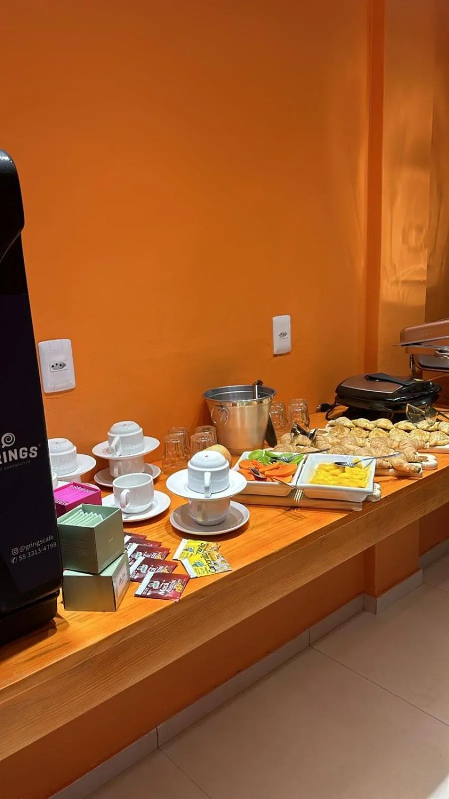 Breakfast in El Caminito