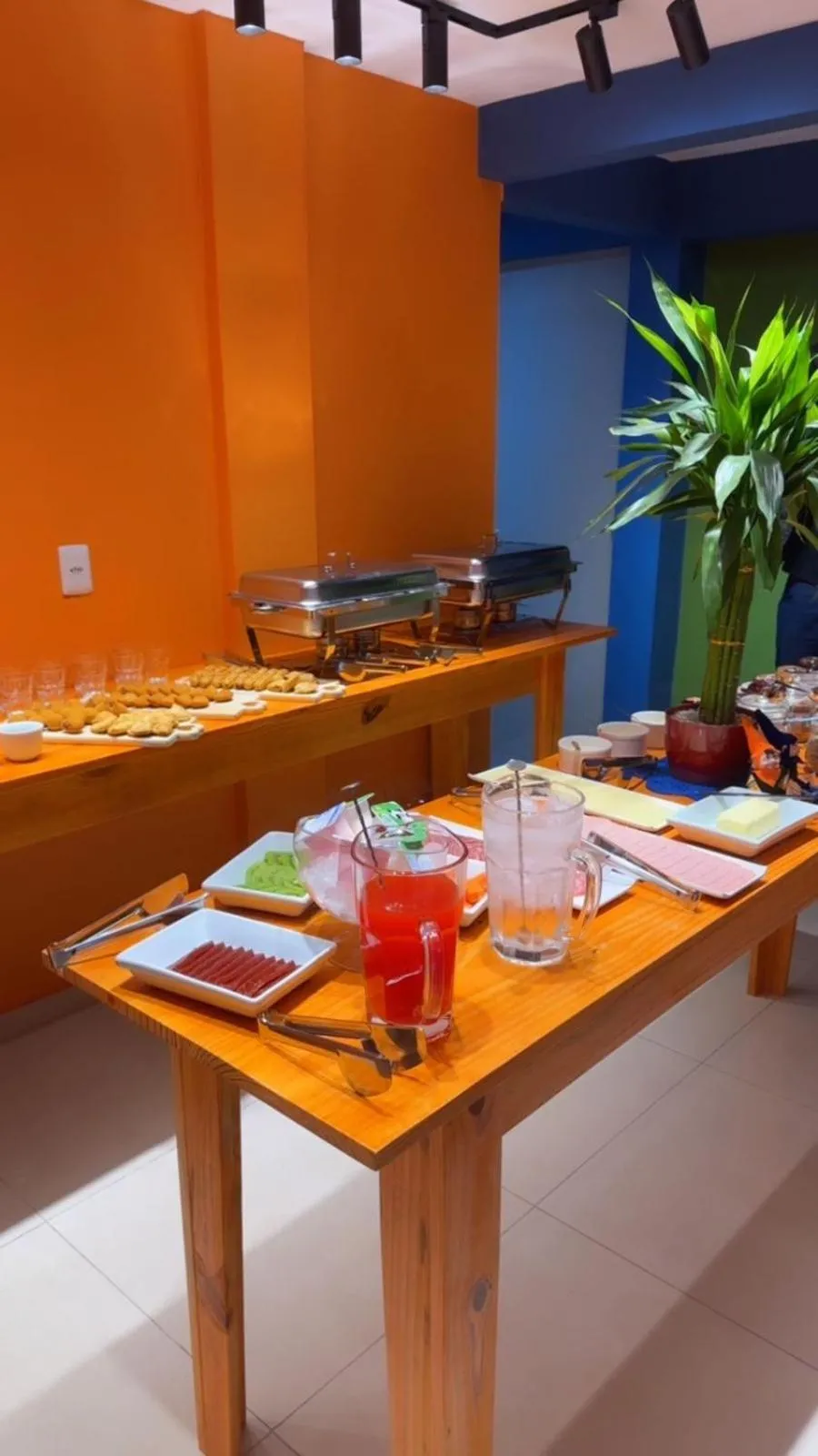Breakfast in El Caminito