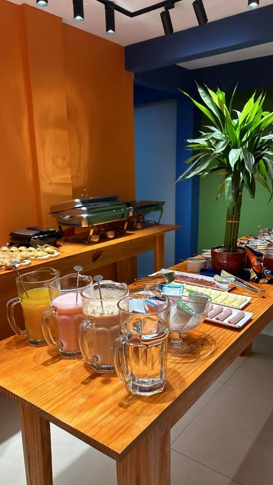 Breakfast in El Caminito