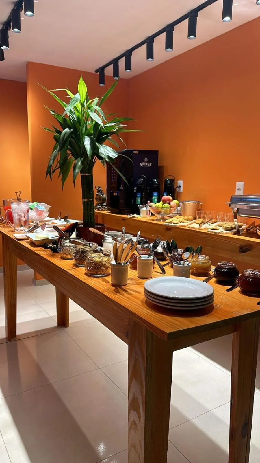 Breakfast in El Caminito