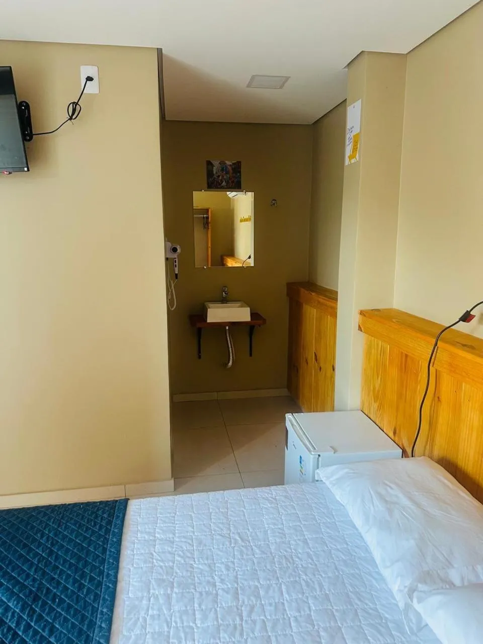 Photo of the whole room, Bed in El Caminito