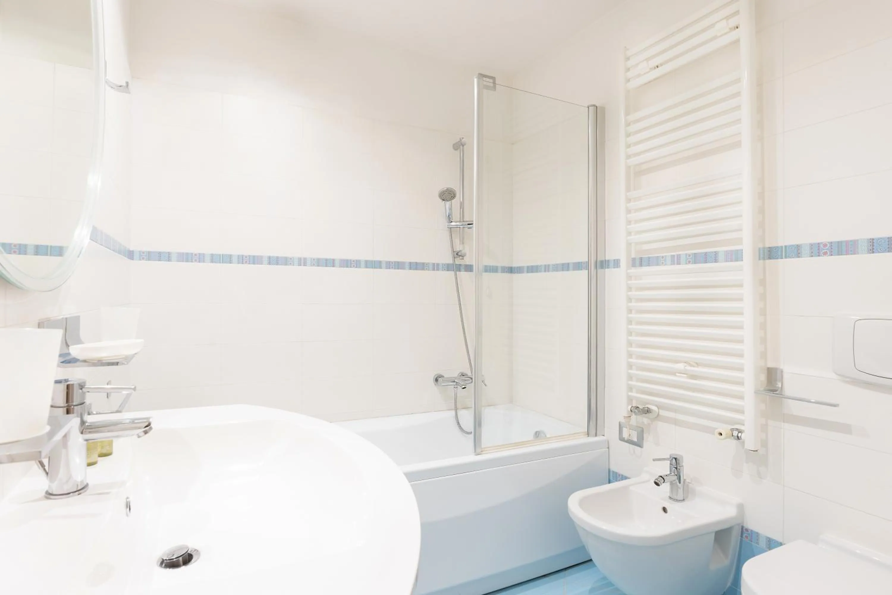 Shower in Ca' Degli Antichi Giardini Apartments