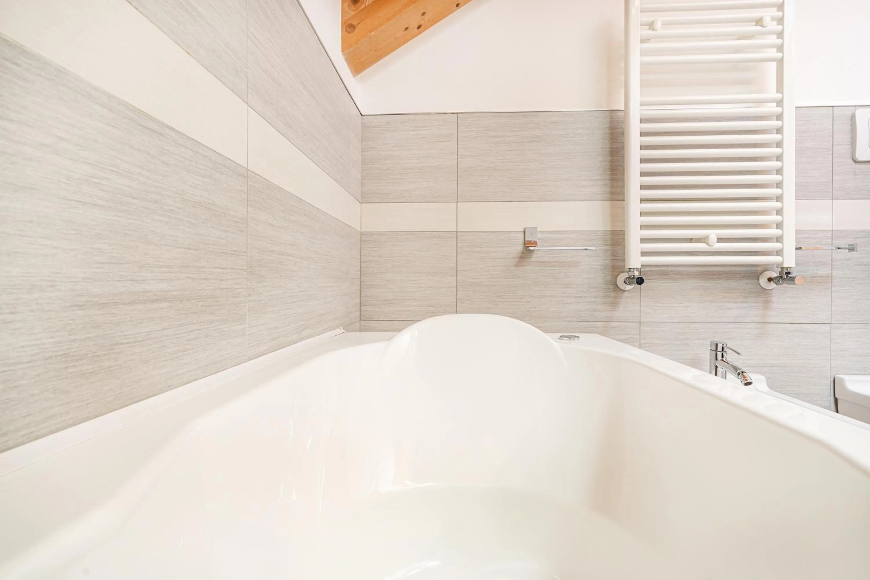 Bath in Ca' Degli Antichi Giardini Apartments