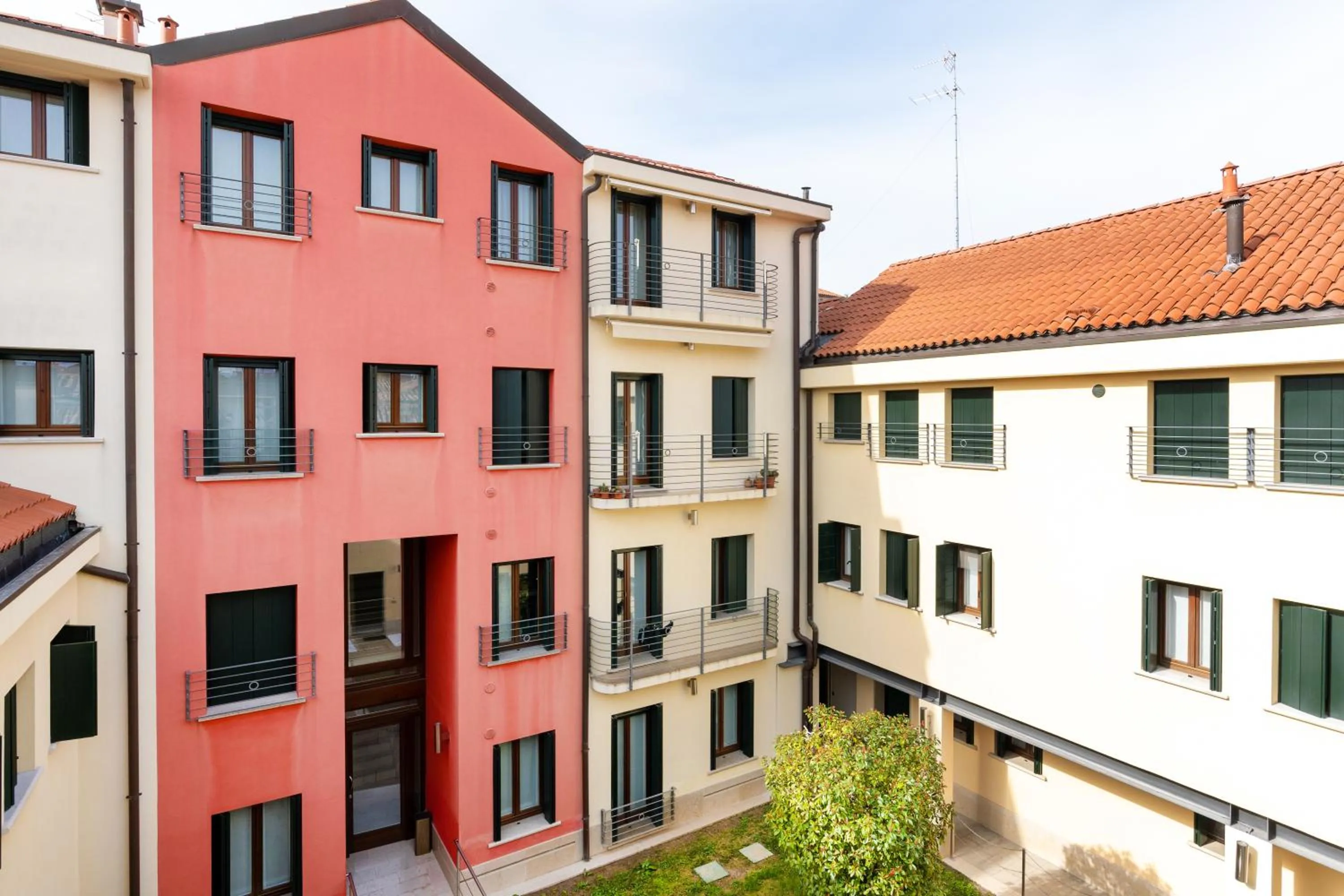 Property building in Ca' Degli Antichi Giardini Apartments