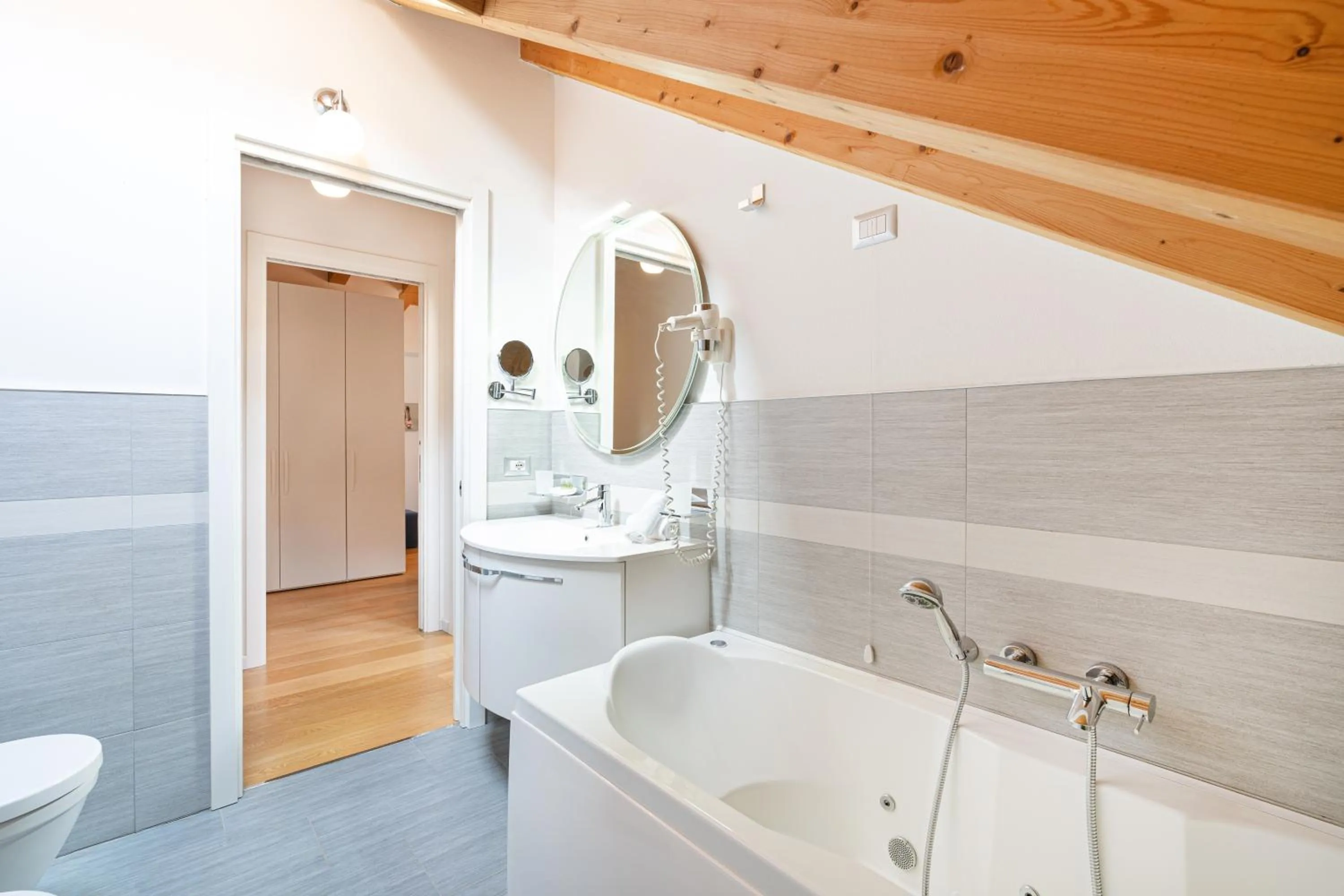 Hot Tub in Ca' Degli Antichi Giardini Apartments