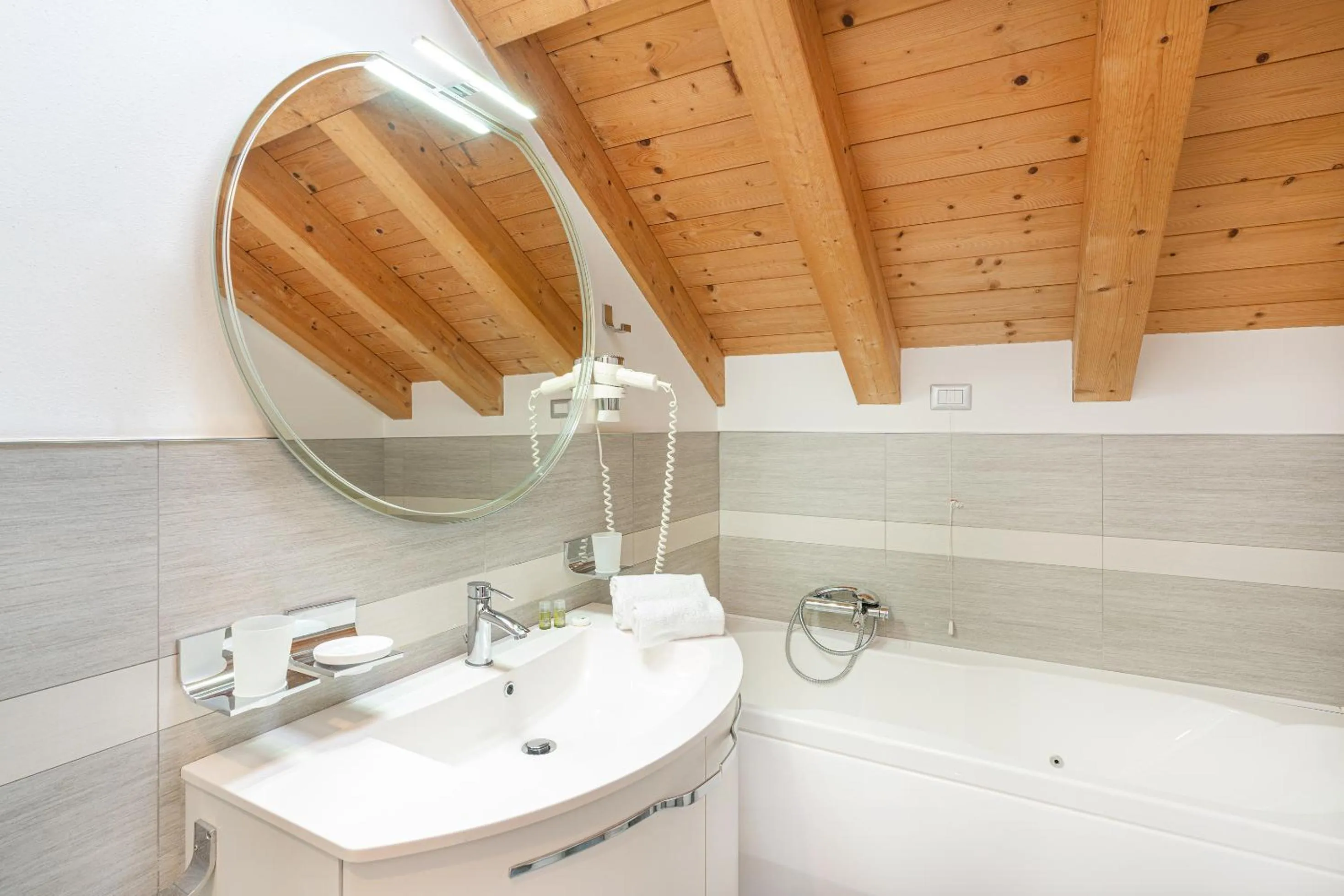 Hot Tub in Ca' Degli Antichi Giardini Apartments