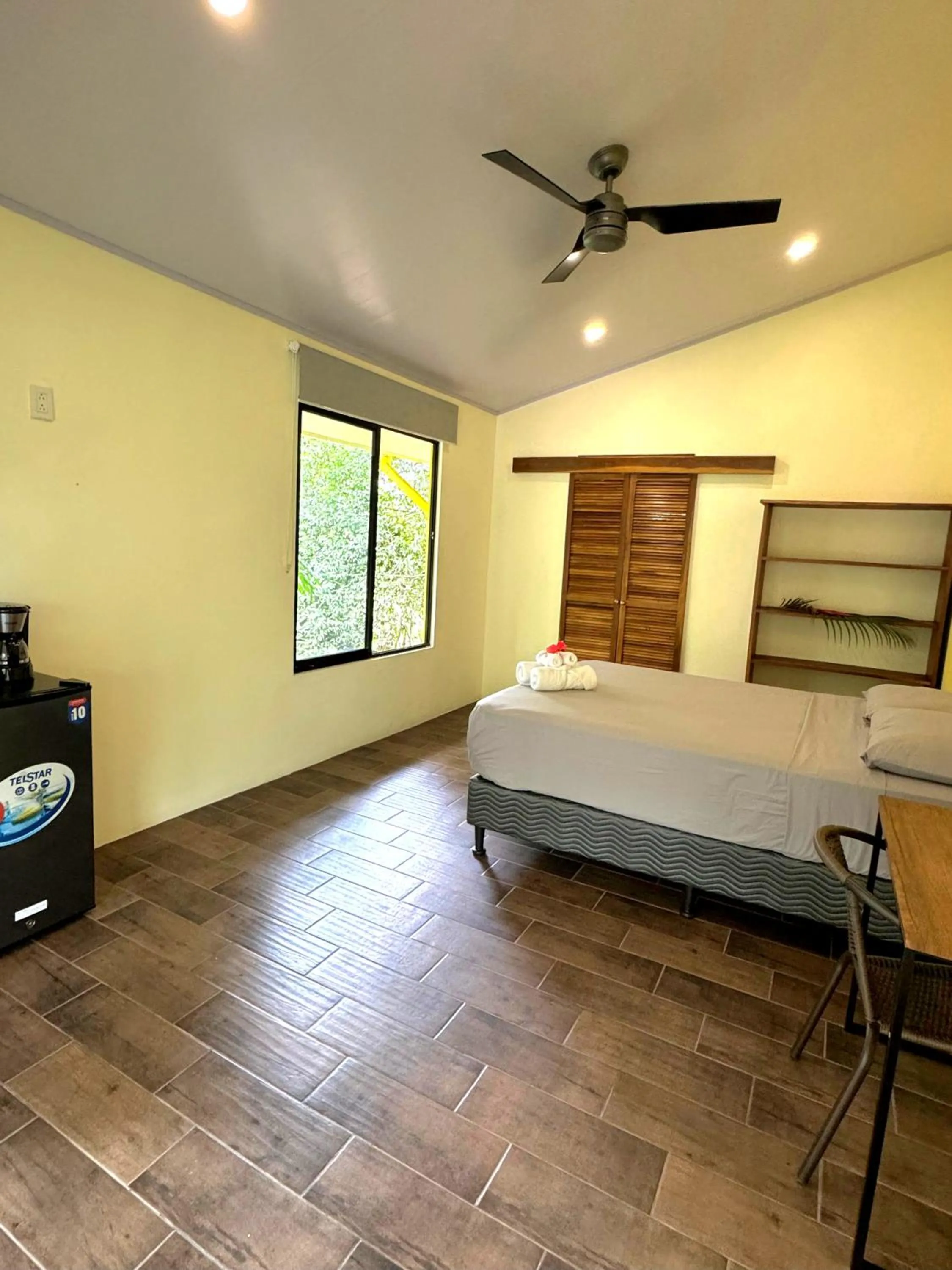 View (from property/room), Bed in El Jardin de Playa Negra