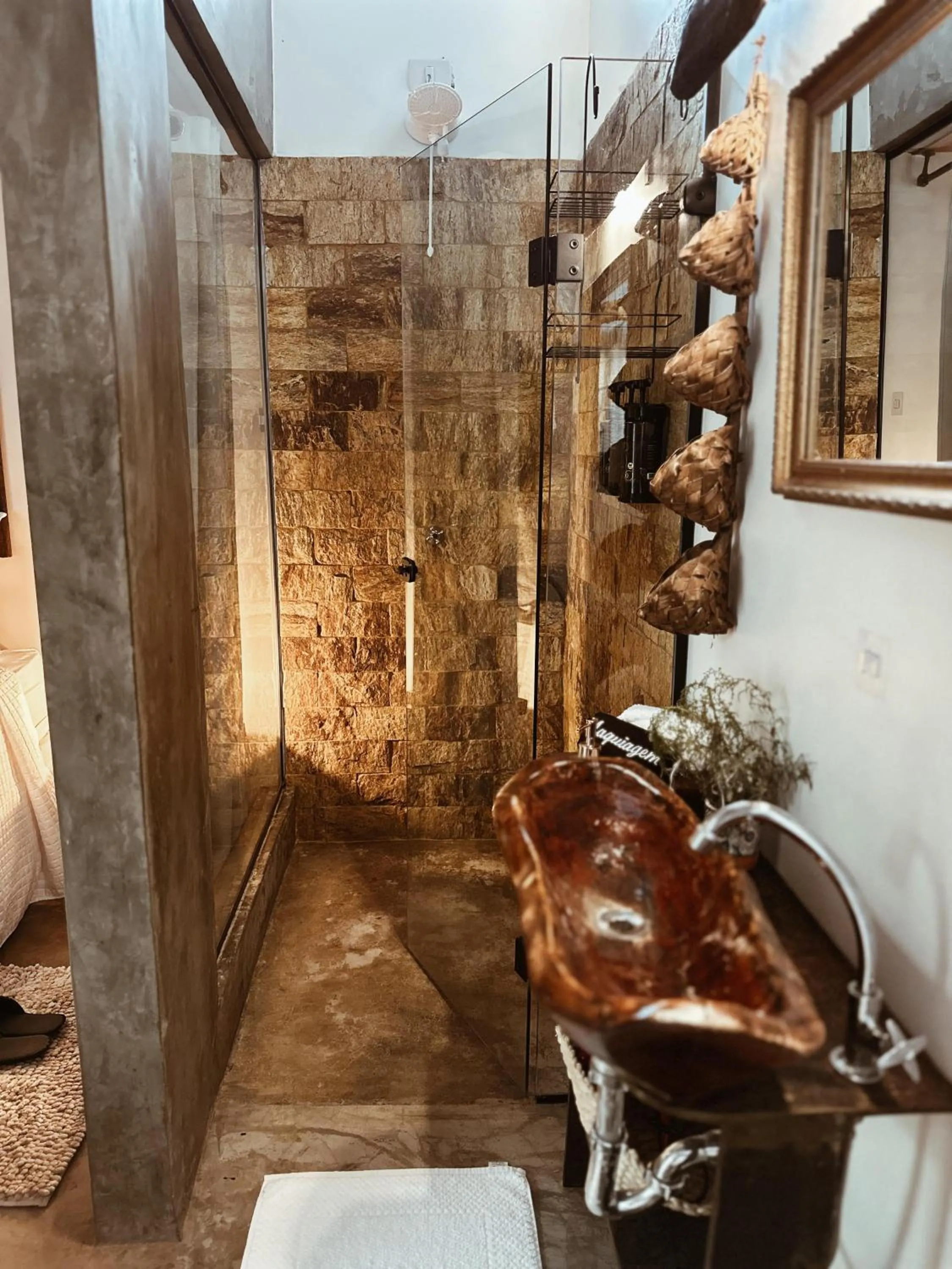 Shower in Vila Abaton