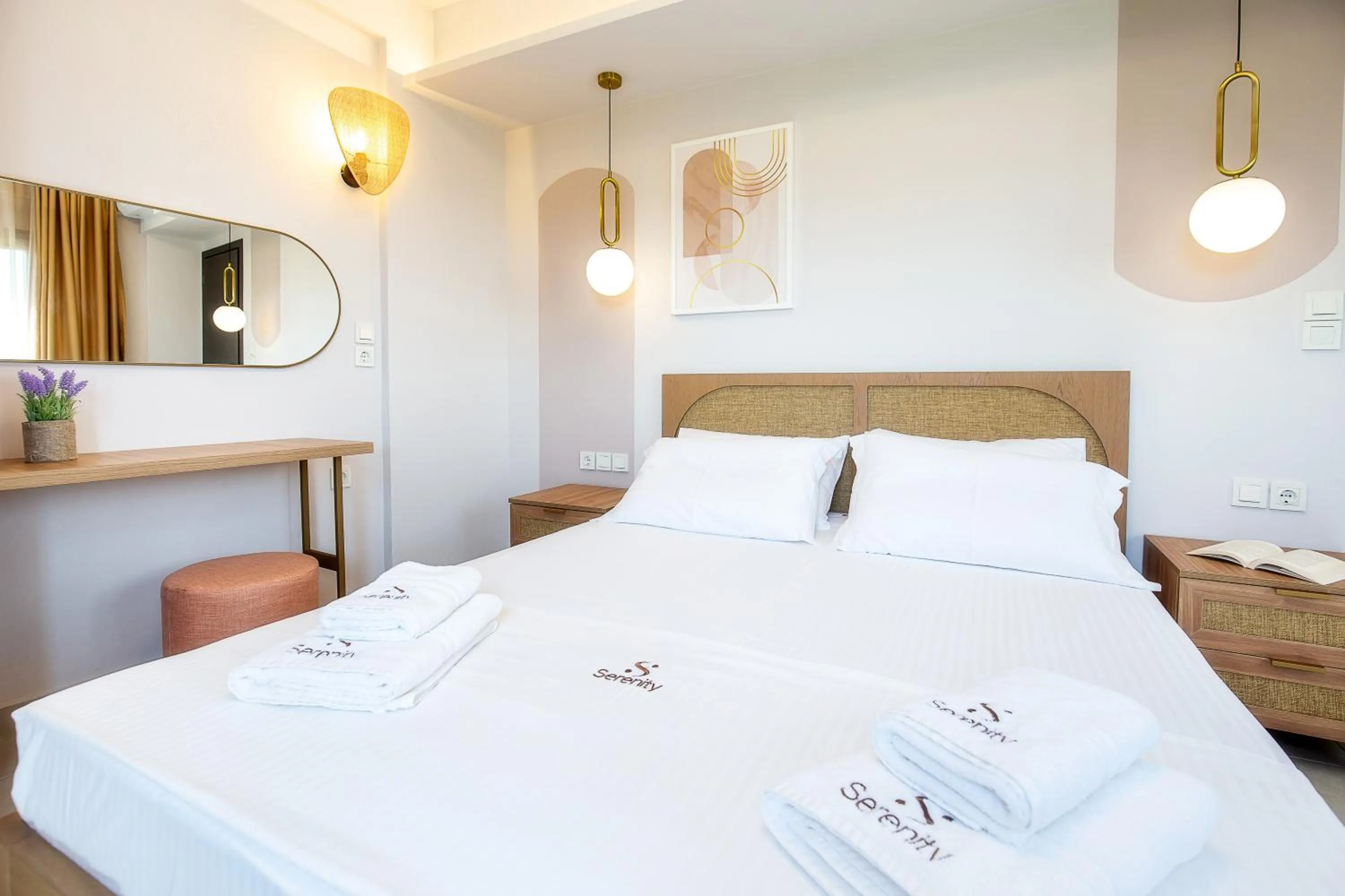 SerèNova Luxury Suites