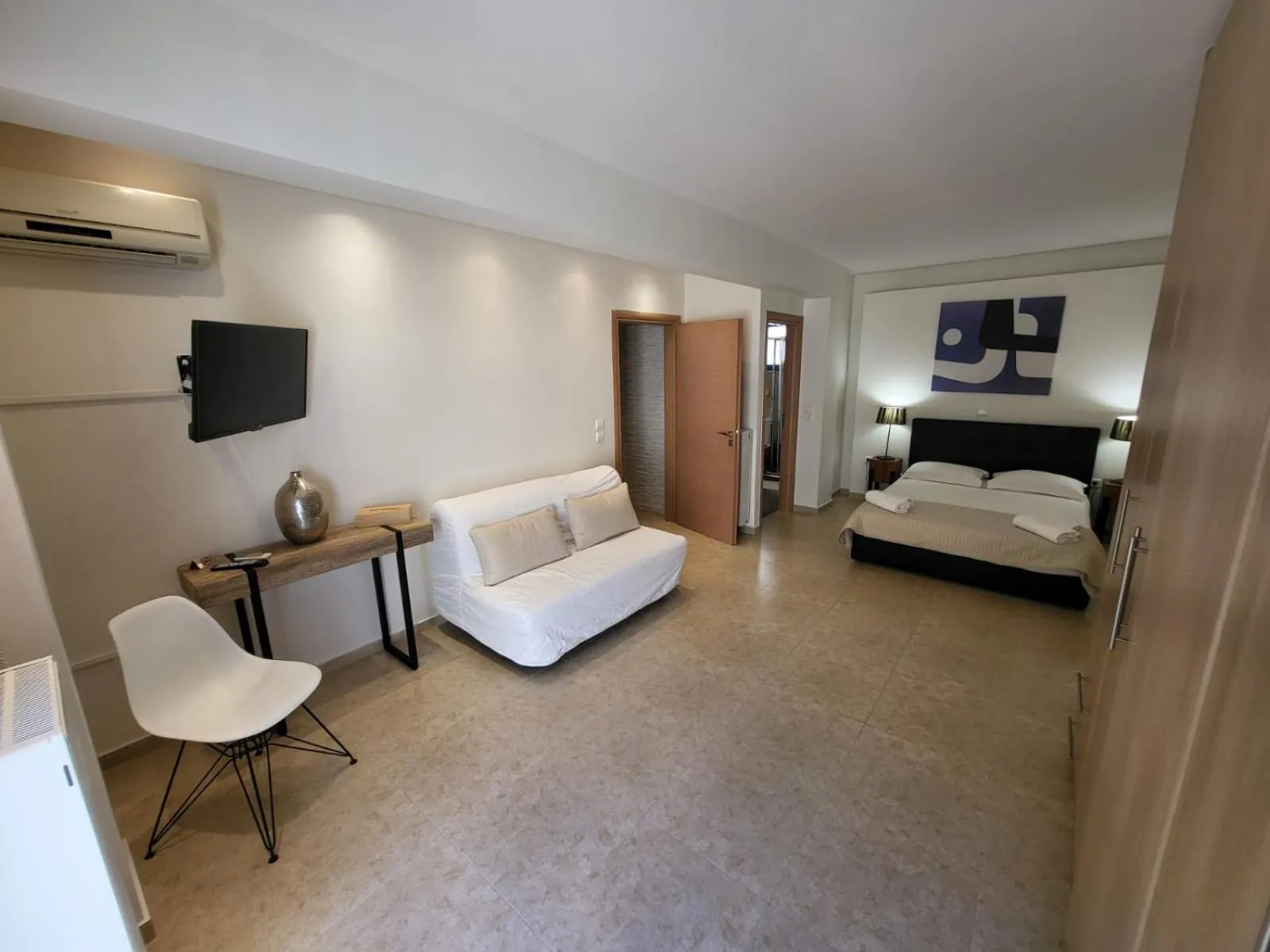 Bedroom, Bed in Villa Solaris