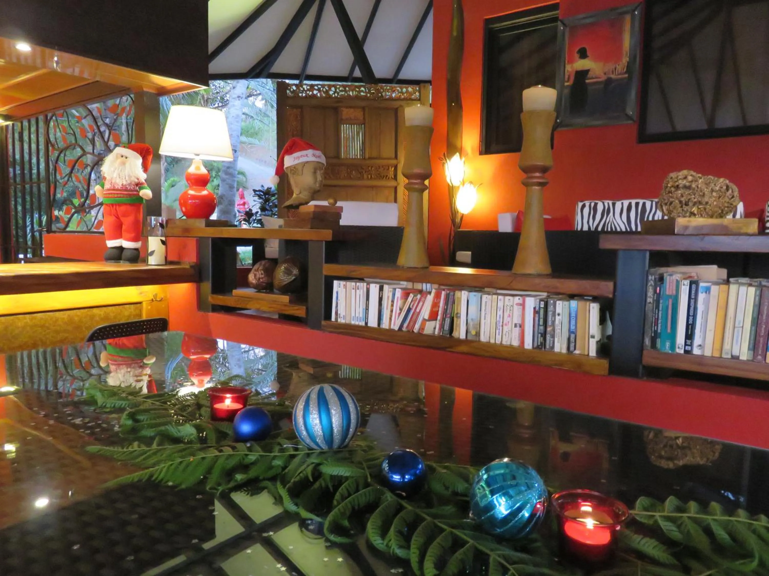 Library in Oasis de las Palmas