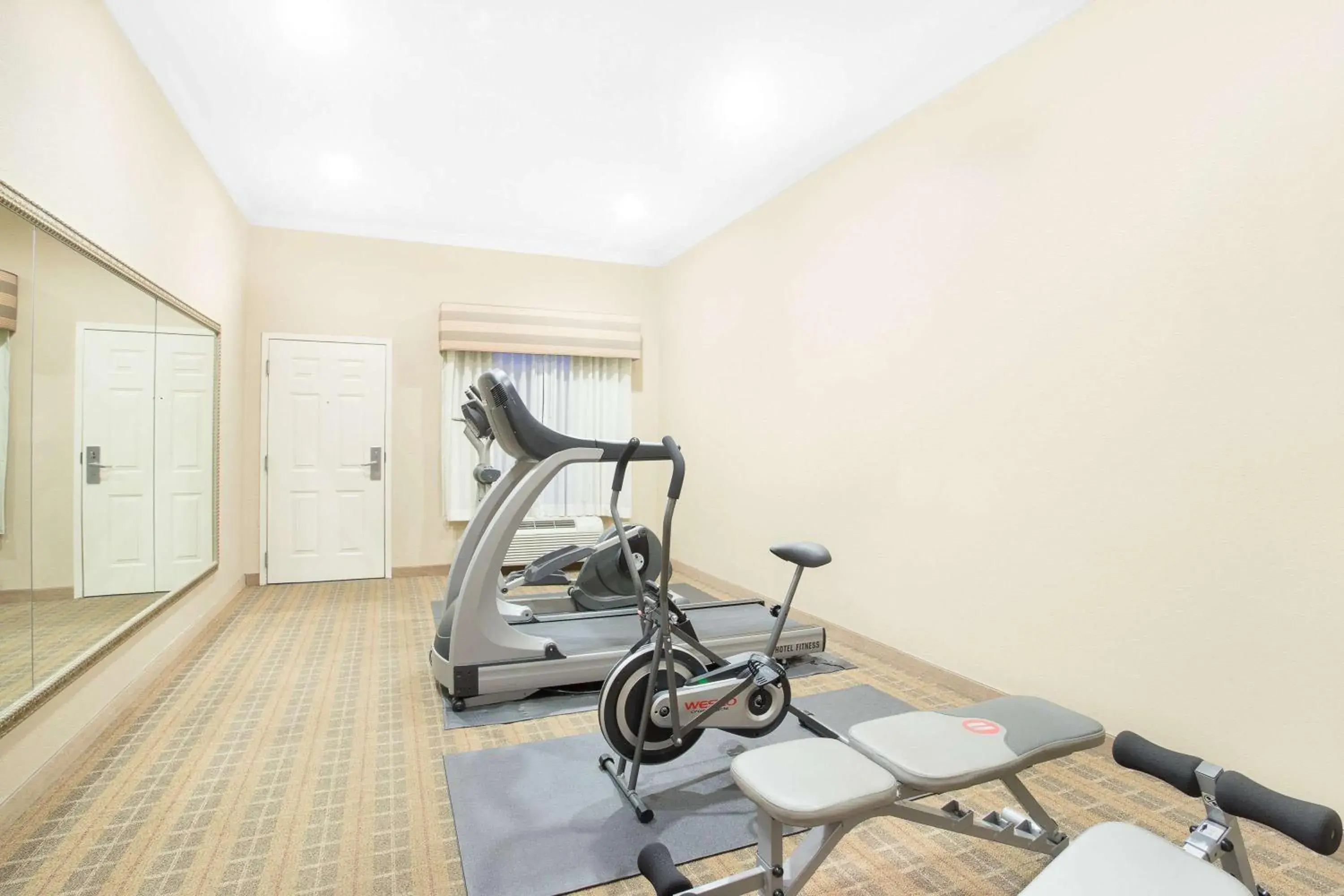 Fitness centre/facilities in Baymont by Wyndham Crestview Fitness centre/facilities in Baymont by Wyndham Crestview