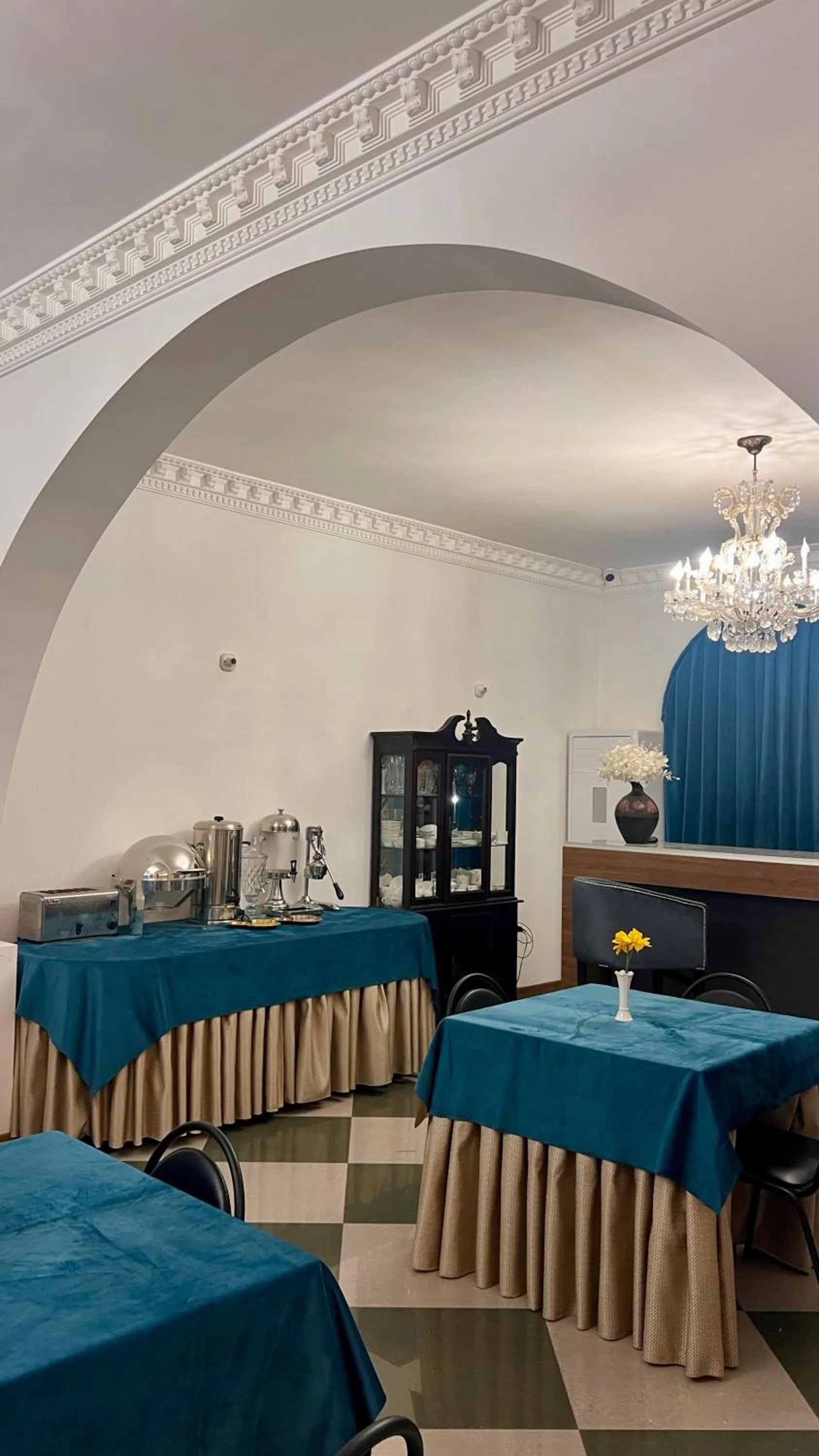 Otyak Plaza Hotel Airport Zvartnots EVN