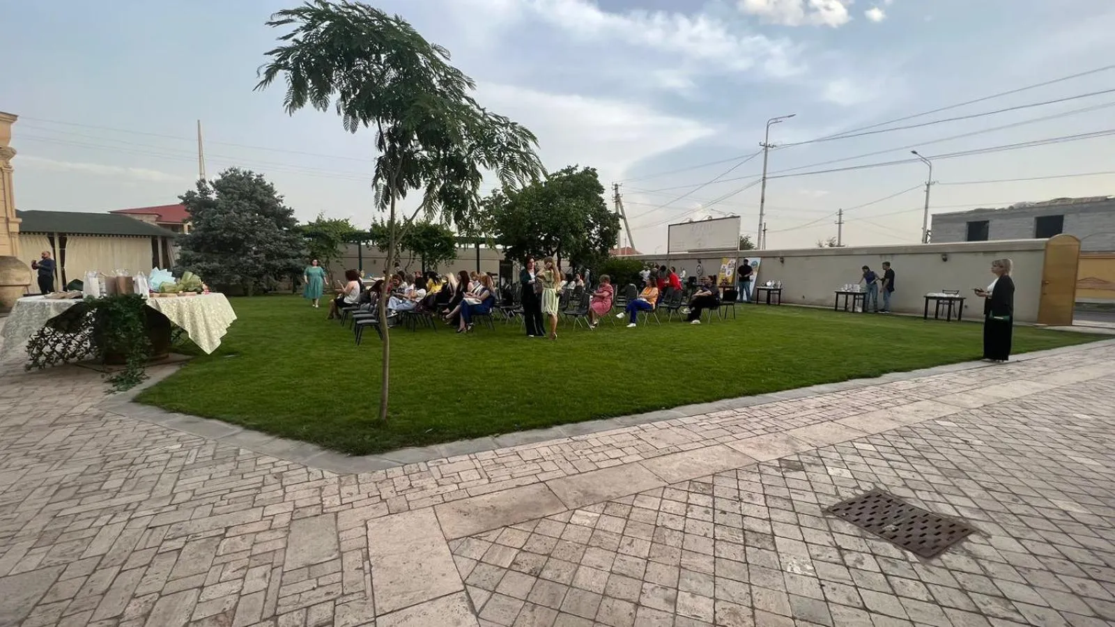 Otyak Plaza Hotel Airport Zvartnots EVN