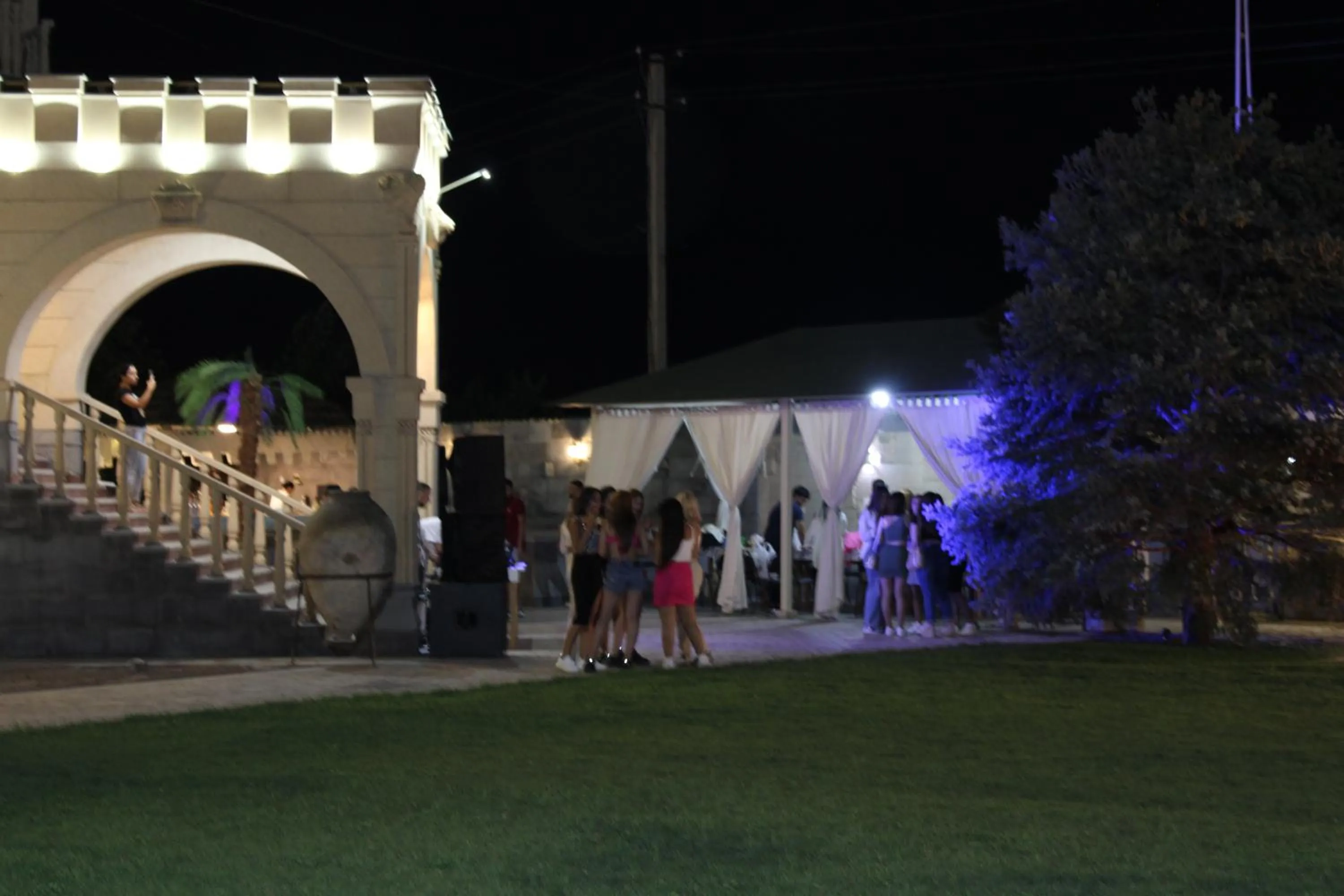 Otyak Plaza Hotel Airport Zvartnots EVN