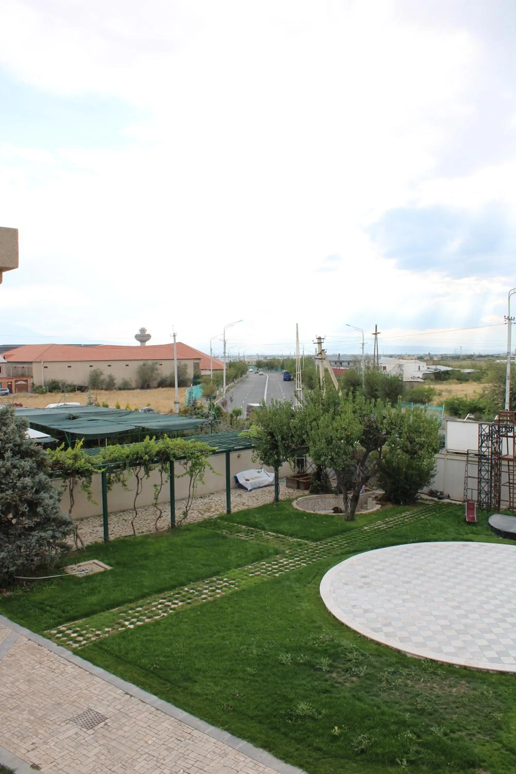 Otyak Plaza Hotel Airport Zvartnots EVN