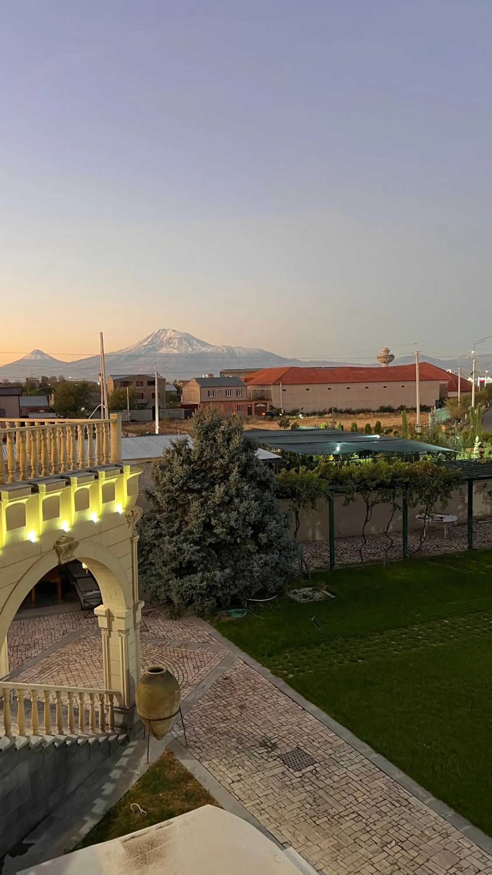 Otyak Plaza Hotel Airport Zvartnots EVN