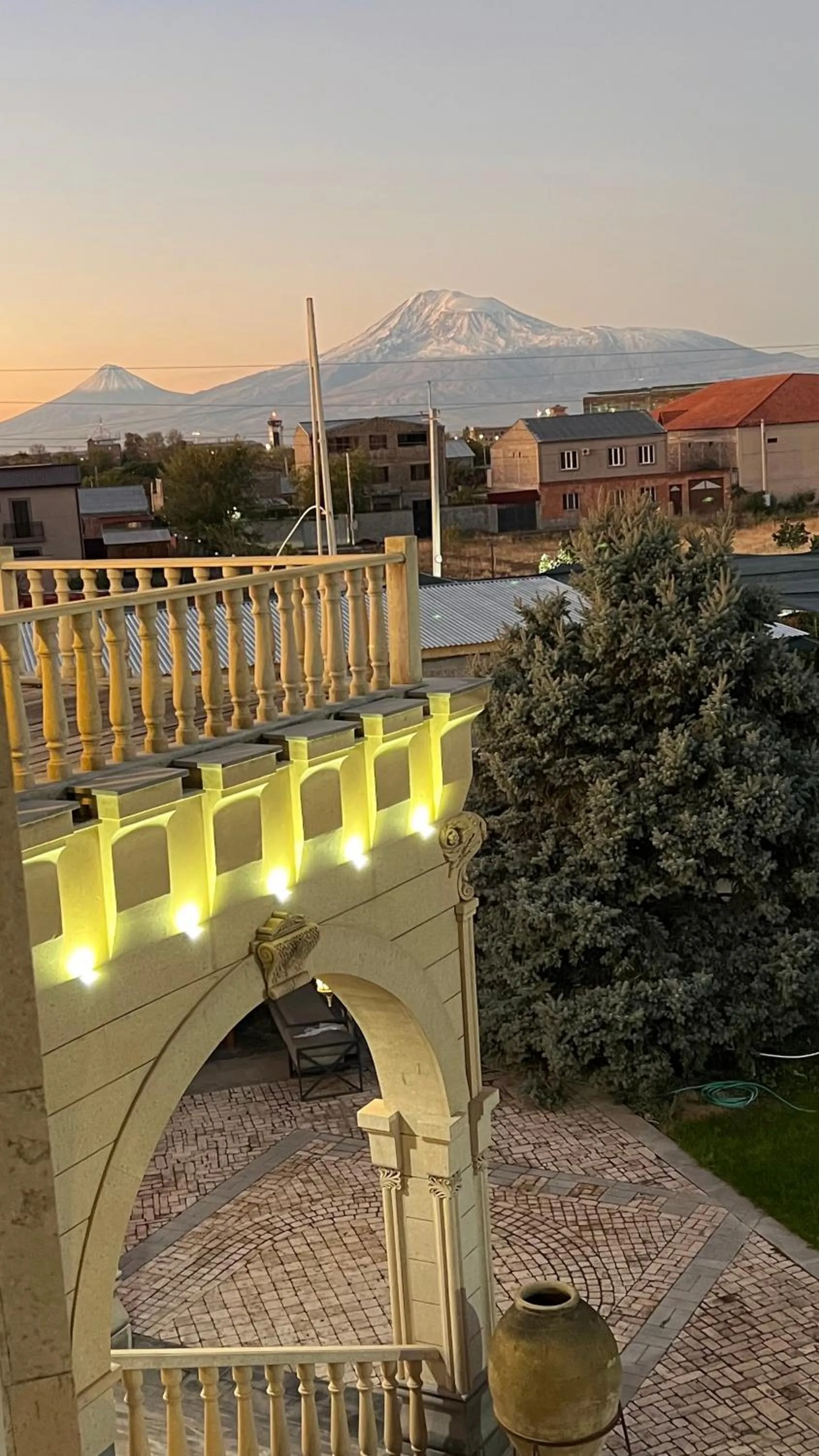 Otyak Plaza Hotel Airport Zvartnots EVN