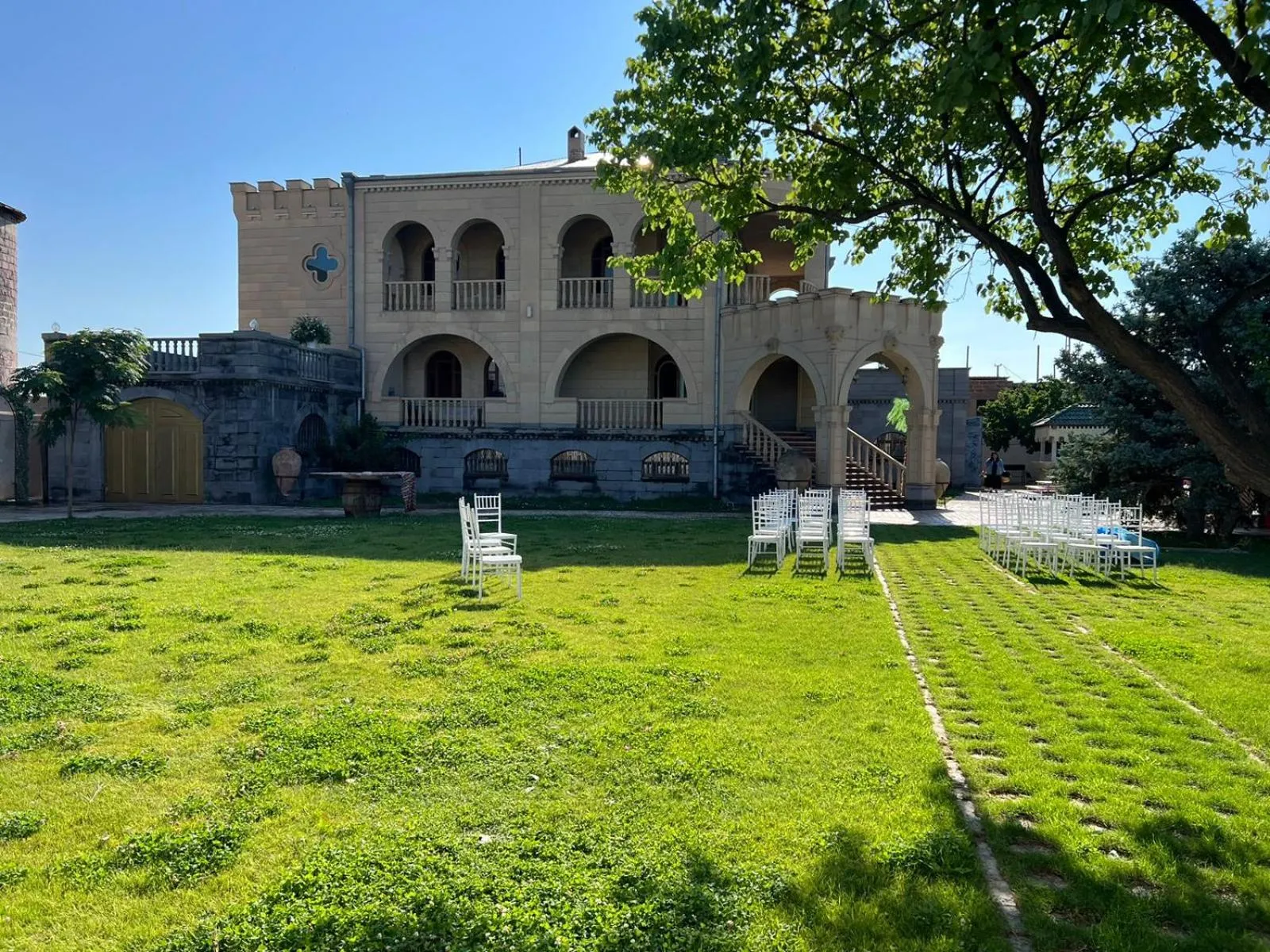 Otyak Plaza Hotel Airport Zvartnots EVN