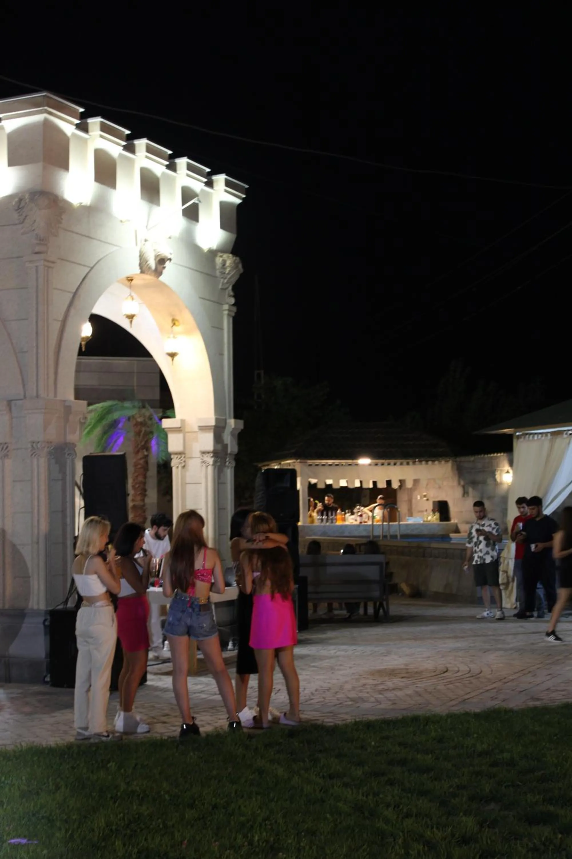 Otyak Plaza Hotel Airport Zvartnots EVN