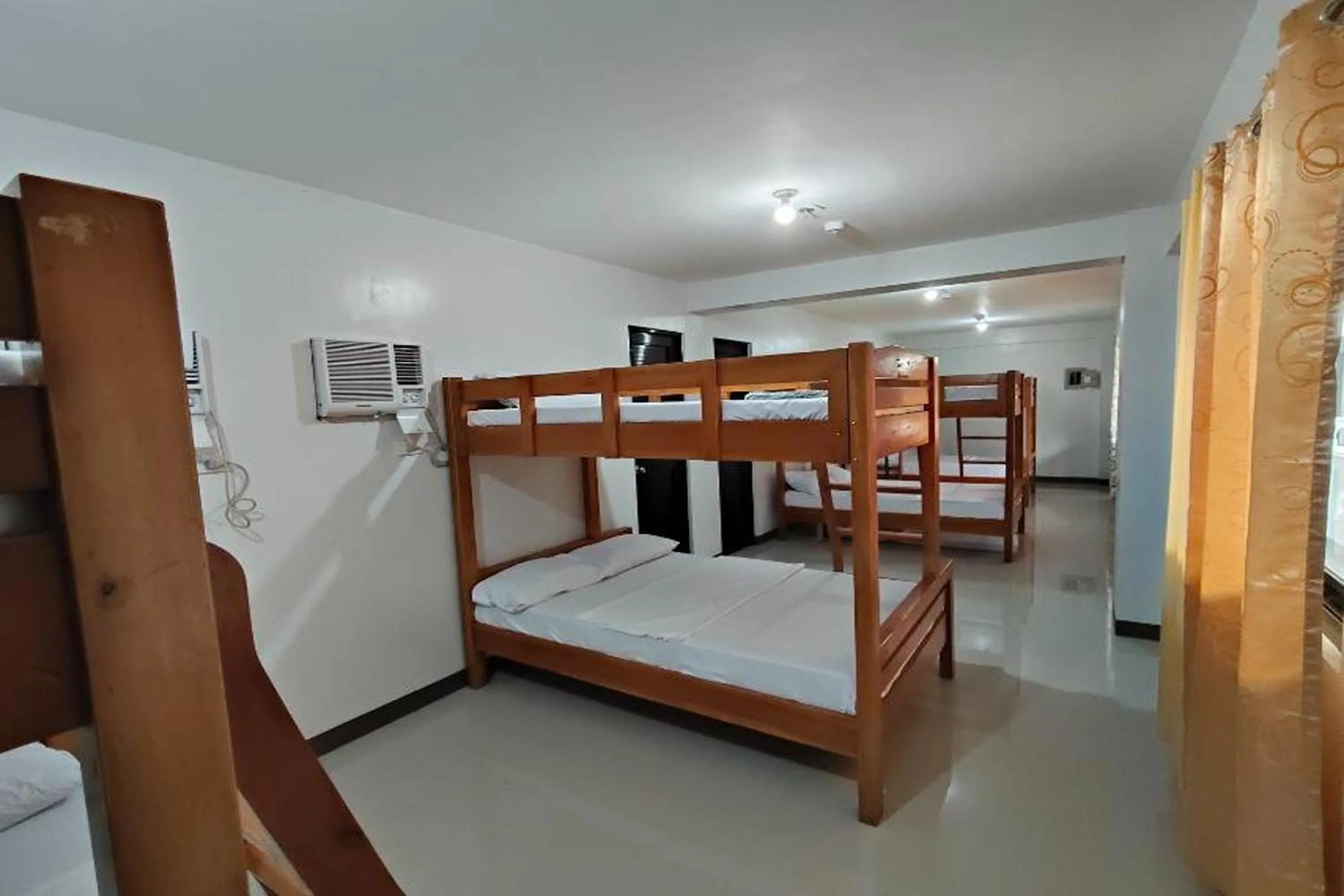 Bedroom, Bed in Benediktus Pilgerhaus Inn Vigan