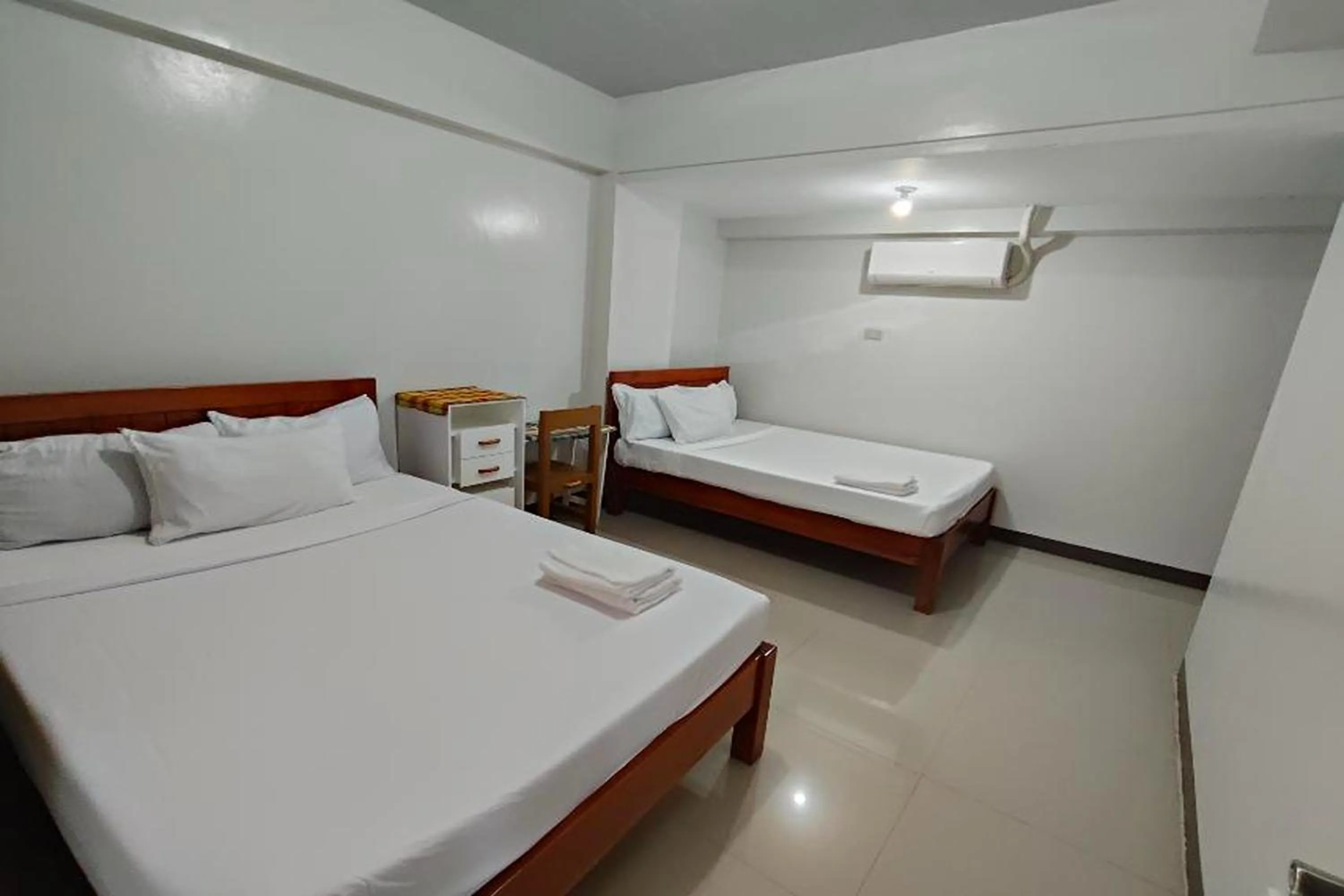 Bed in Benediktus Pilgerhaus Inn Vigan