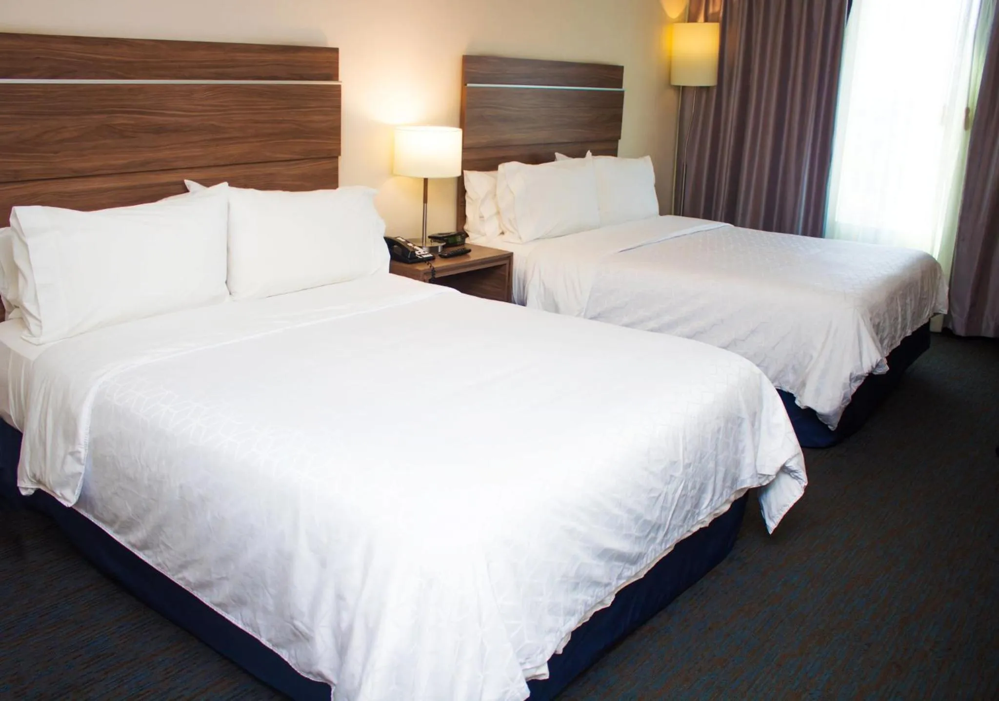 Photo of the whole room, Bed in Holiday Inn Express Culiacan by IHG