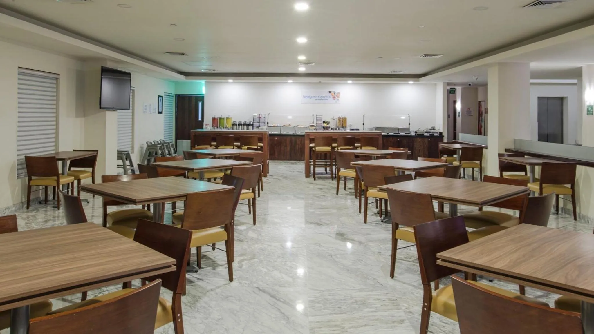Restaurant/places to eat in Holiday Inn Express Culiacan by IHG