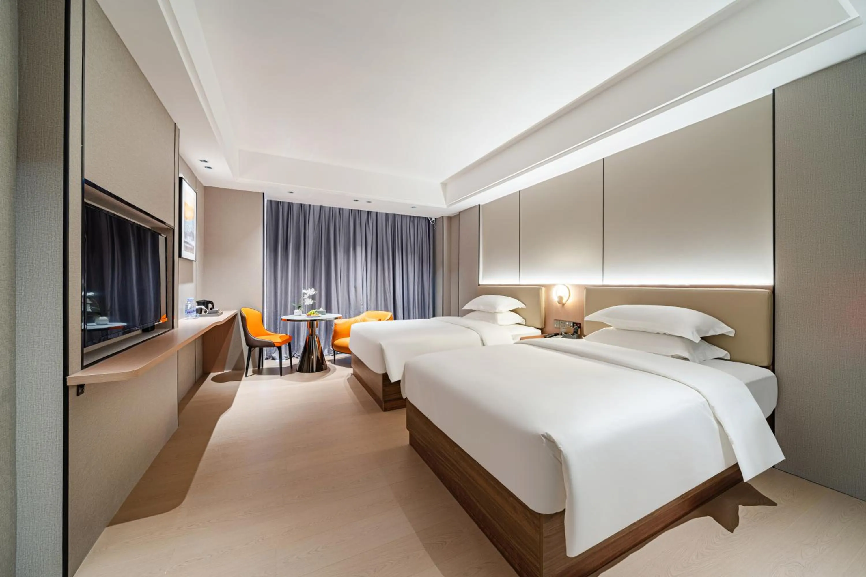 Photo of the whole room, Bed in Poltton Century Hotel Yangjiang Jinshan Road