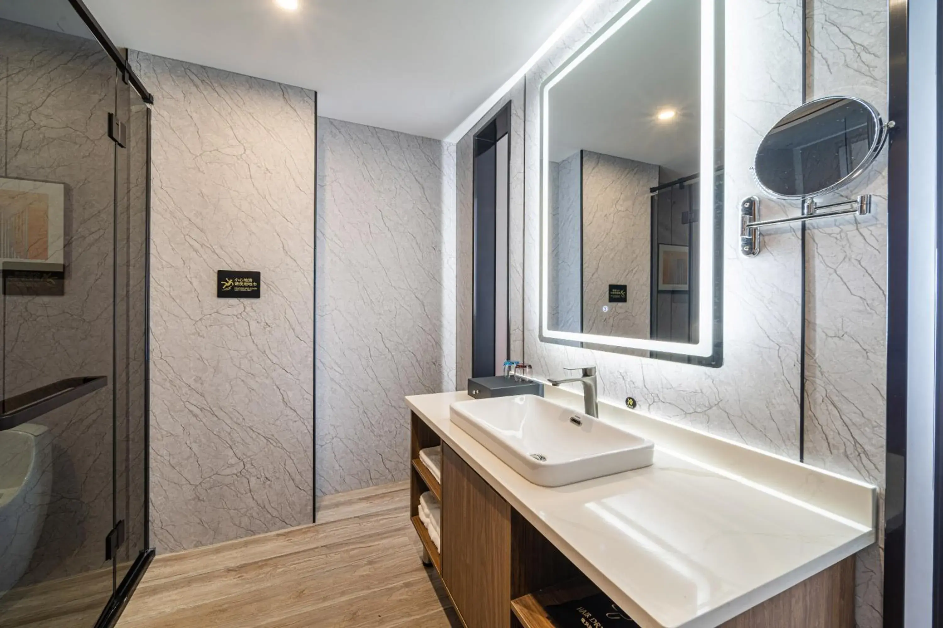 Deluxe Twin Room in Poltton Century Hotel Yangjiang Jinshan Road Deluxe Twin Room in Poltton Century Hotel Yangjiang Jinshan Road