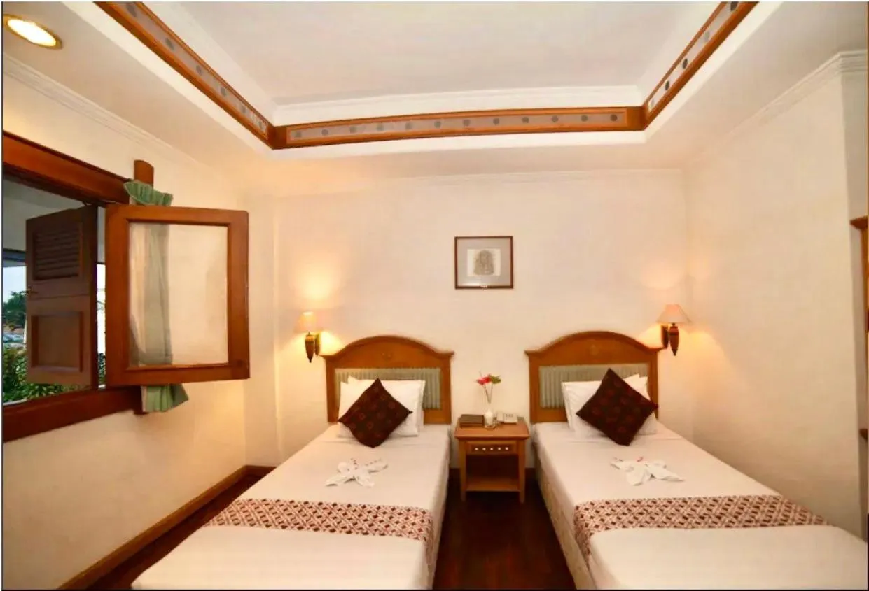 Bedroom, Bed in Kresna Hotel