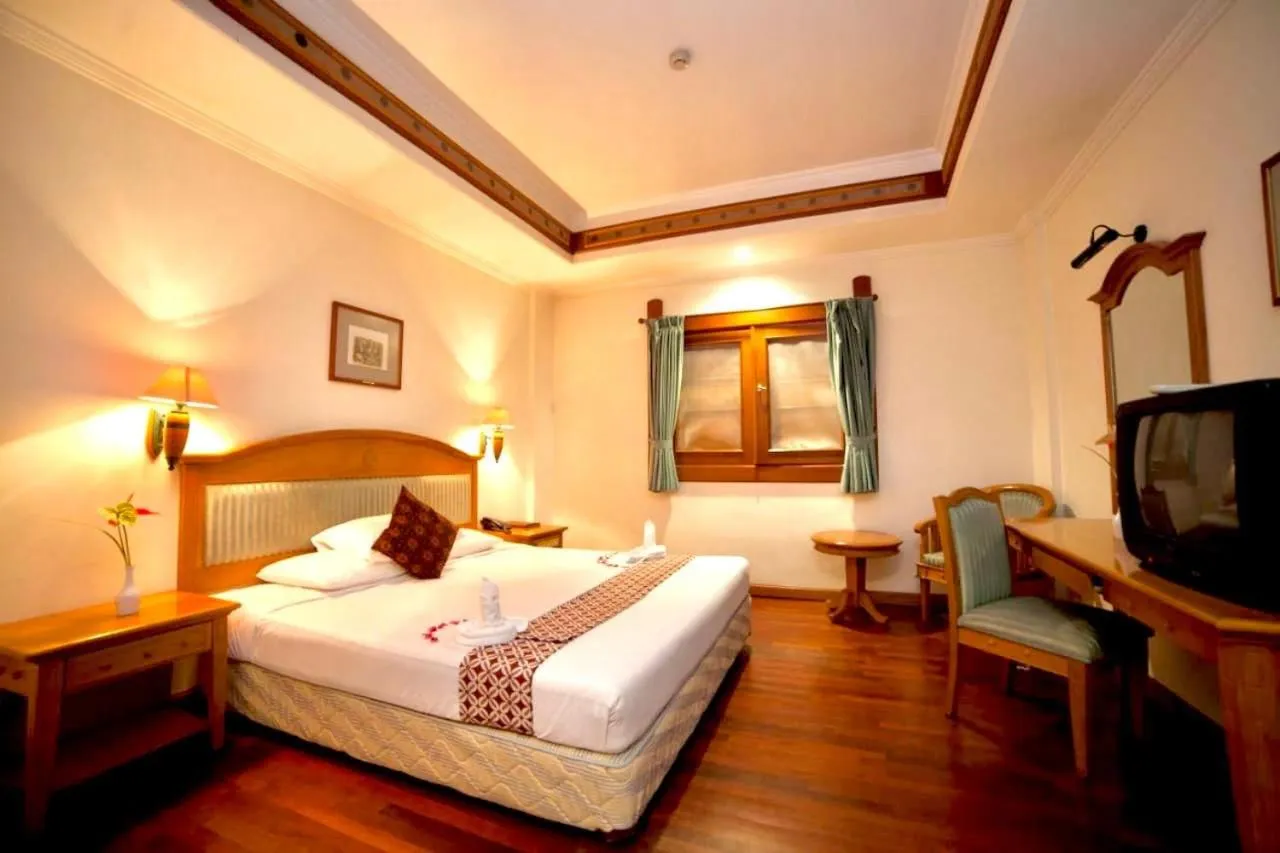 Bedroom, Bed in Kresna Hotel
