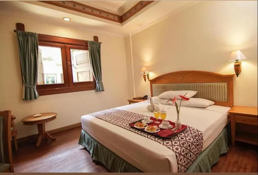 Bedroom, Bed in Kresna Hotel