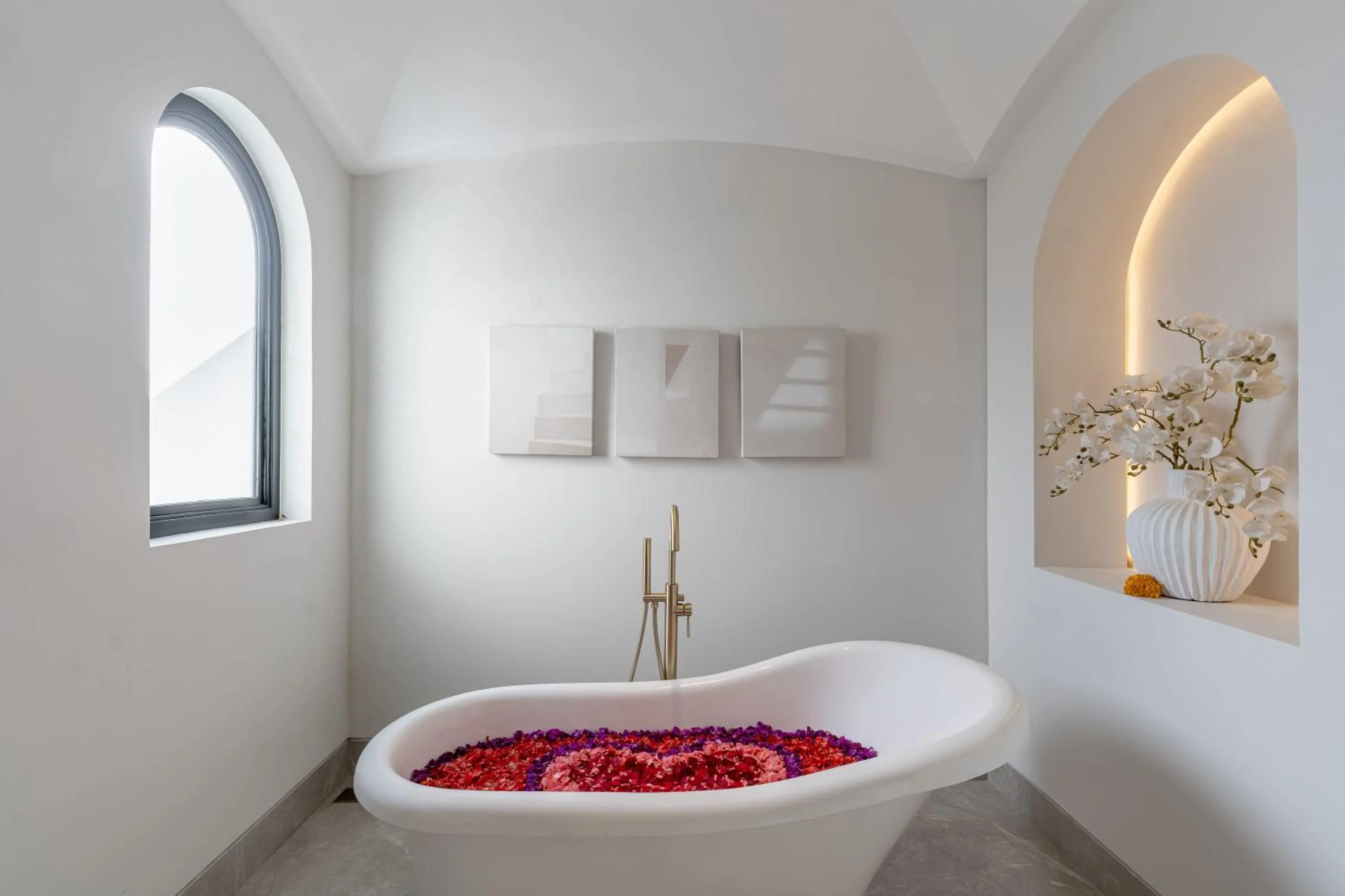 Luxury 5BR Private Pool Villa for Groups in Canggu