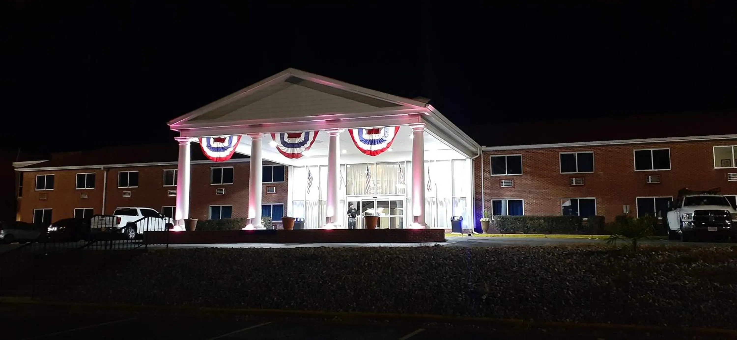 Property building in Americas Best Value Inn Phenix City