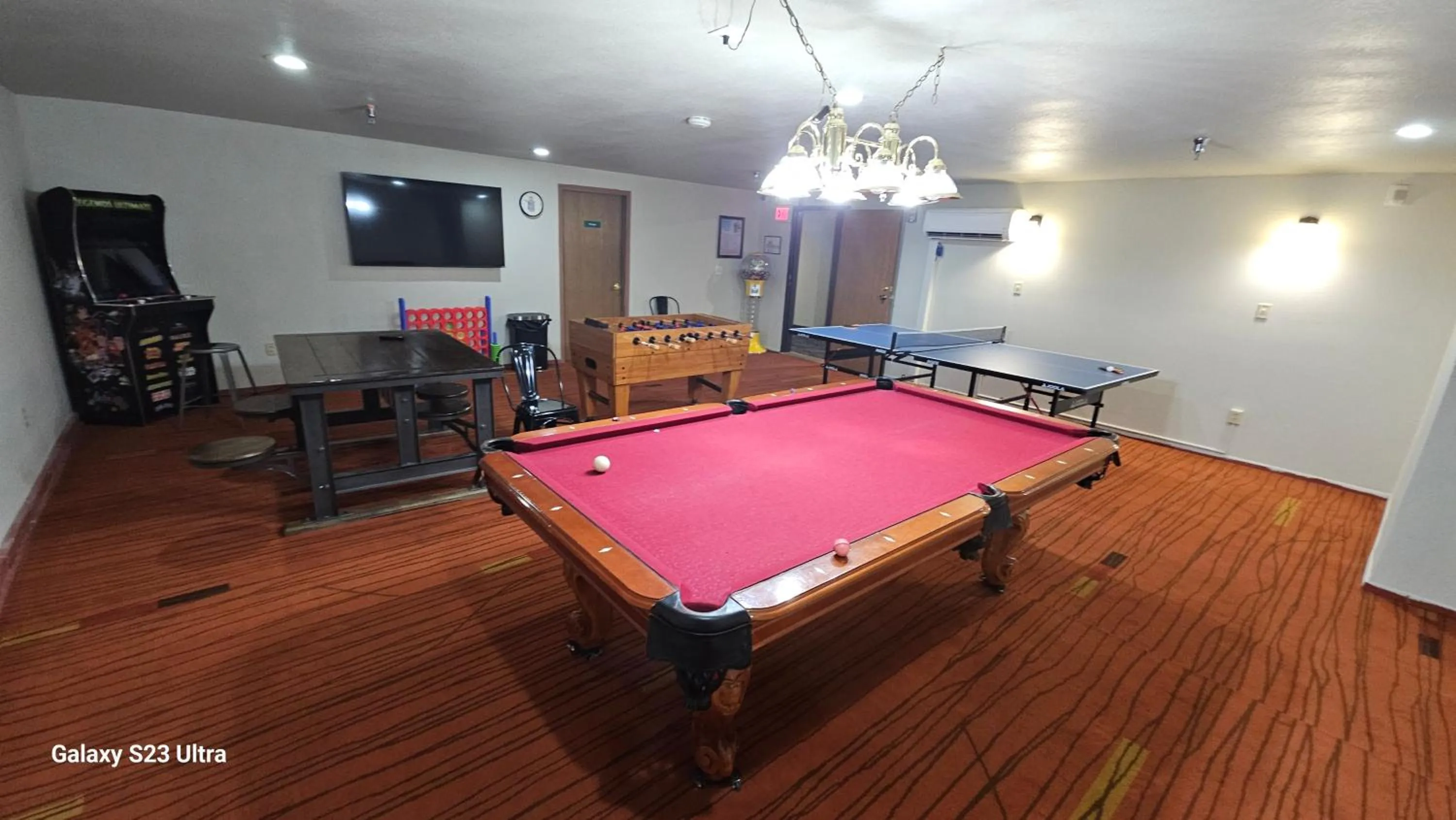 Game Room in Roosevelt Inn Mount Rushmore