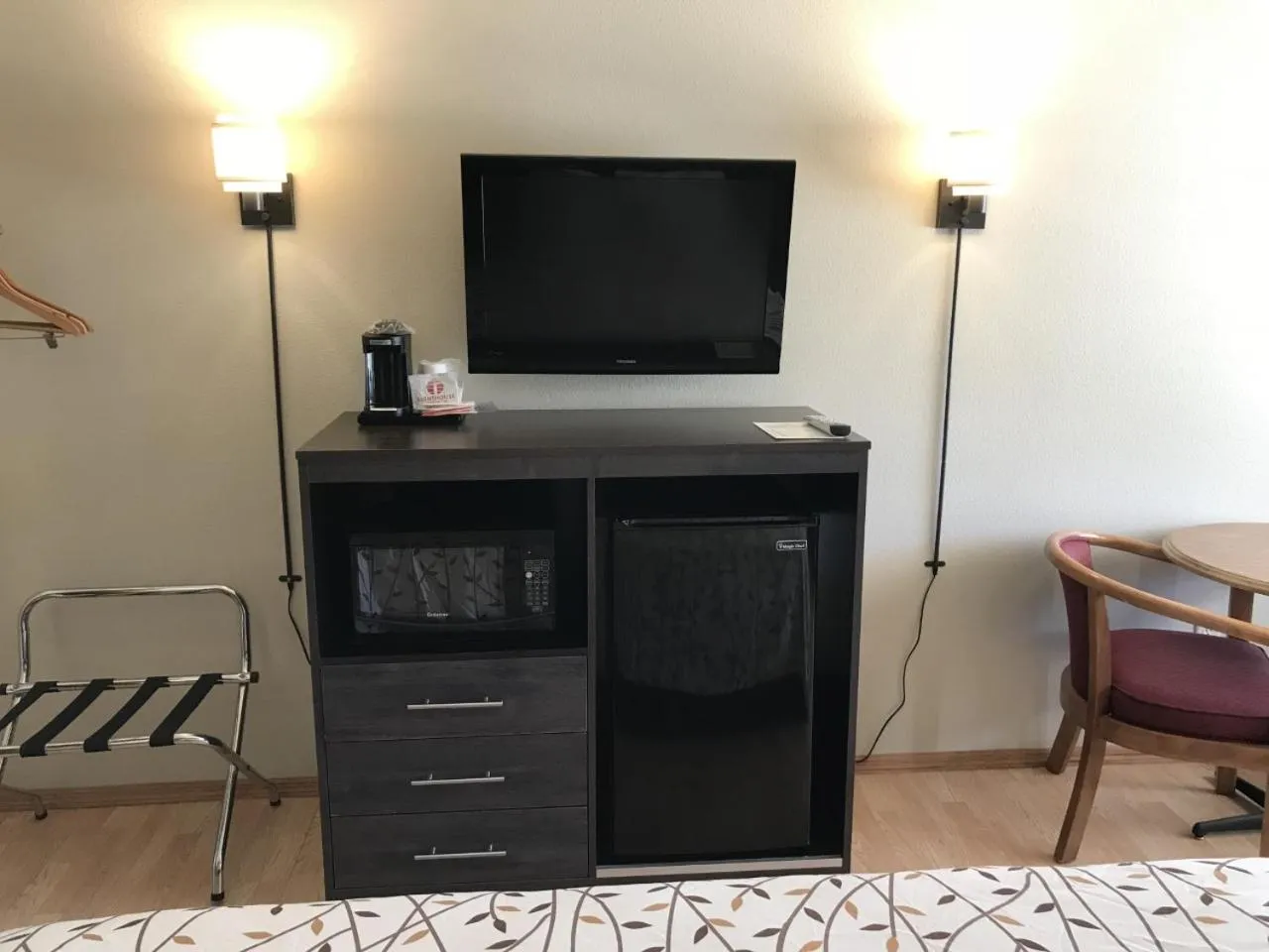 Roosevelt Inn Mount Rushmore