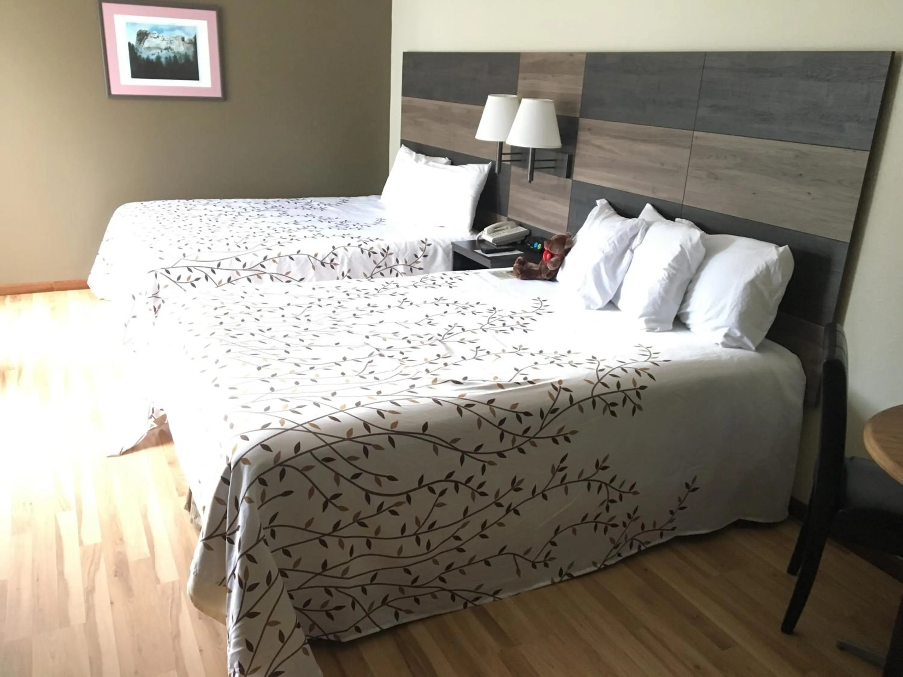 Bed in Roosevelt Inn Mount Rushmore