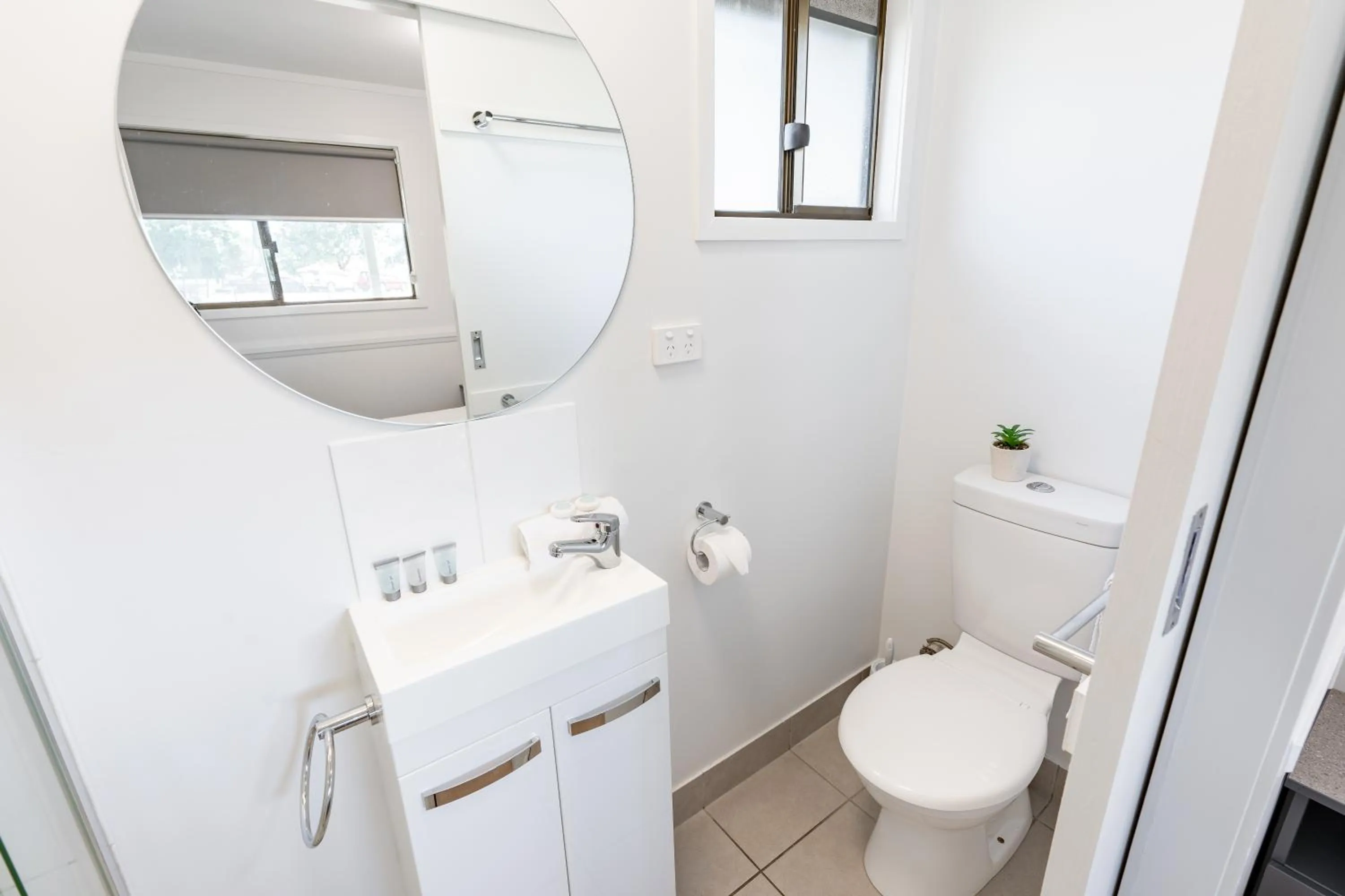 Toilet in BIG4 Tasman Holiday Parks - Rowes Bay