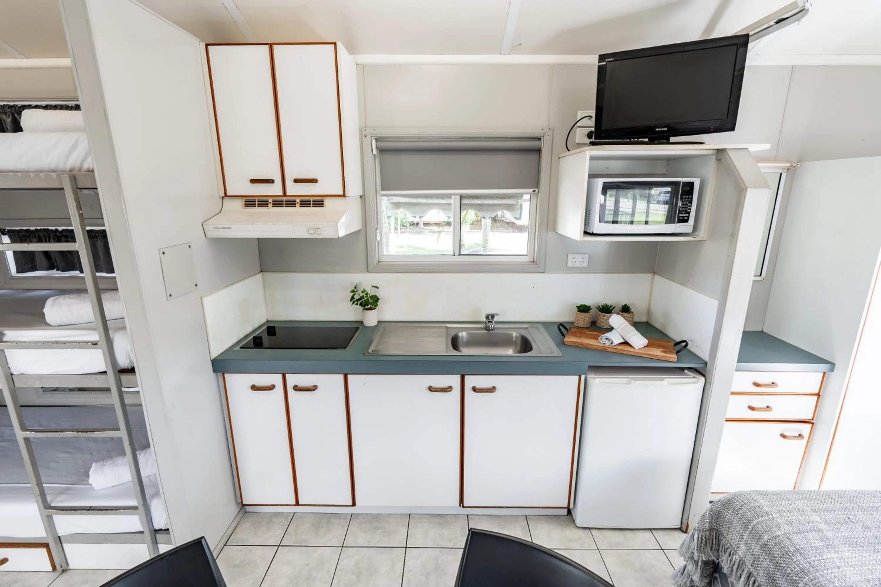 TV and multimedia in BIG4 Tasman Holiday Parks - Rowes Bay