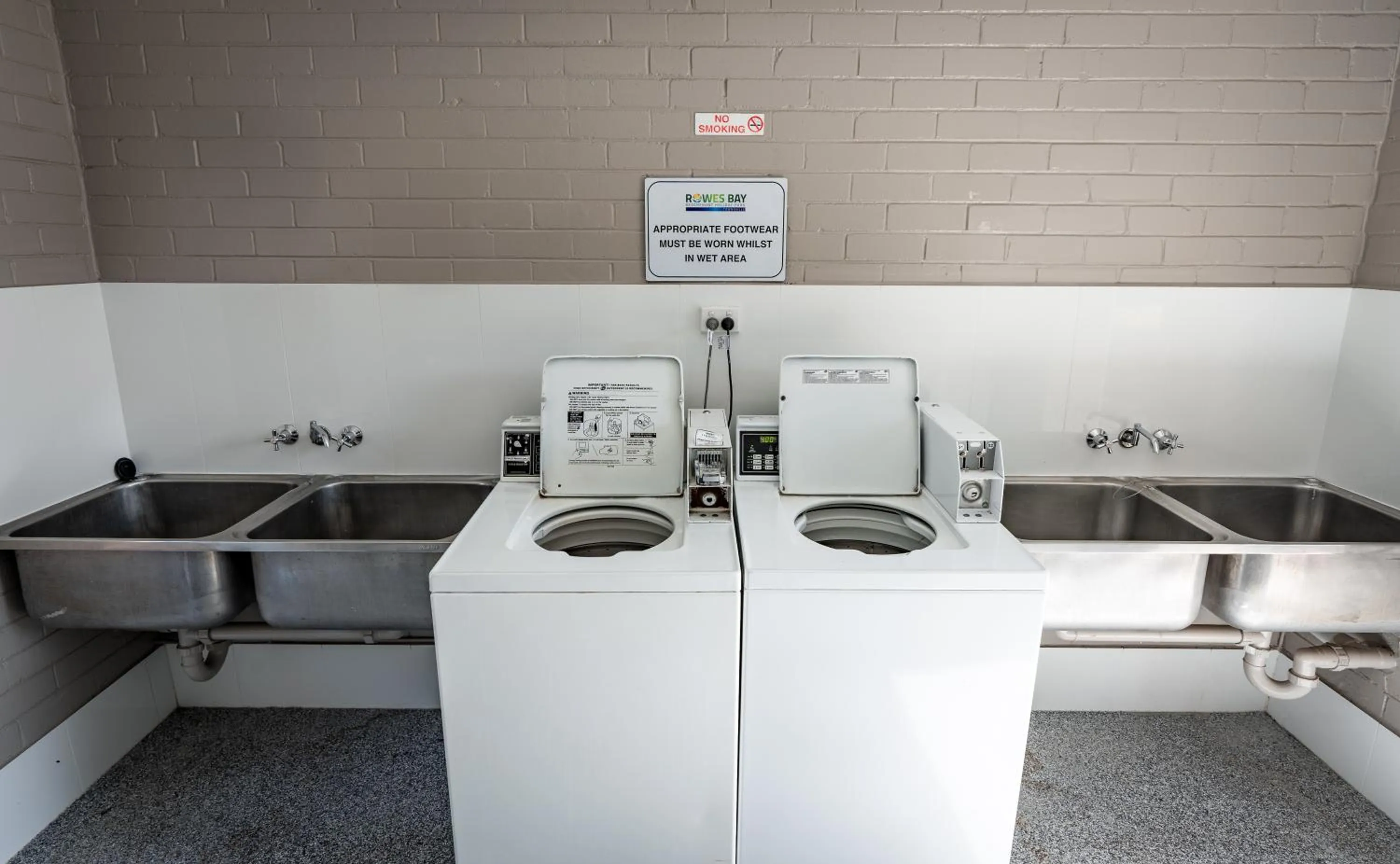 washing machine in BIG4 Tasman Holiday Parks - Rowes Bay
