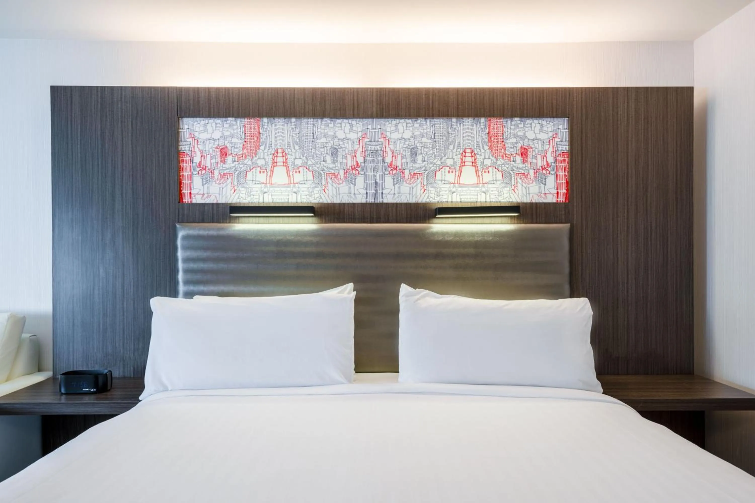 Photo of the whole room, Bed in Aloft Sunnyvale