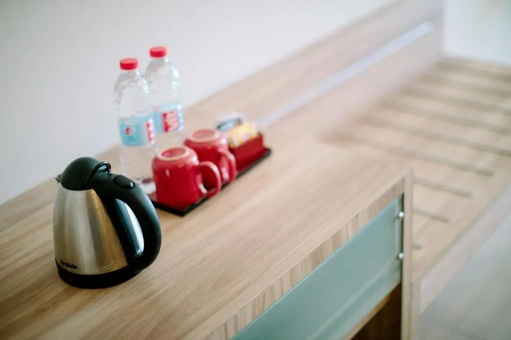 Coffee/tea facilities in Mahogany Hotel