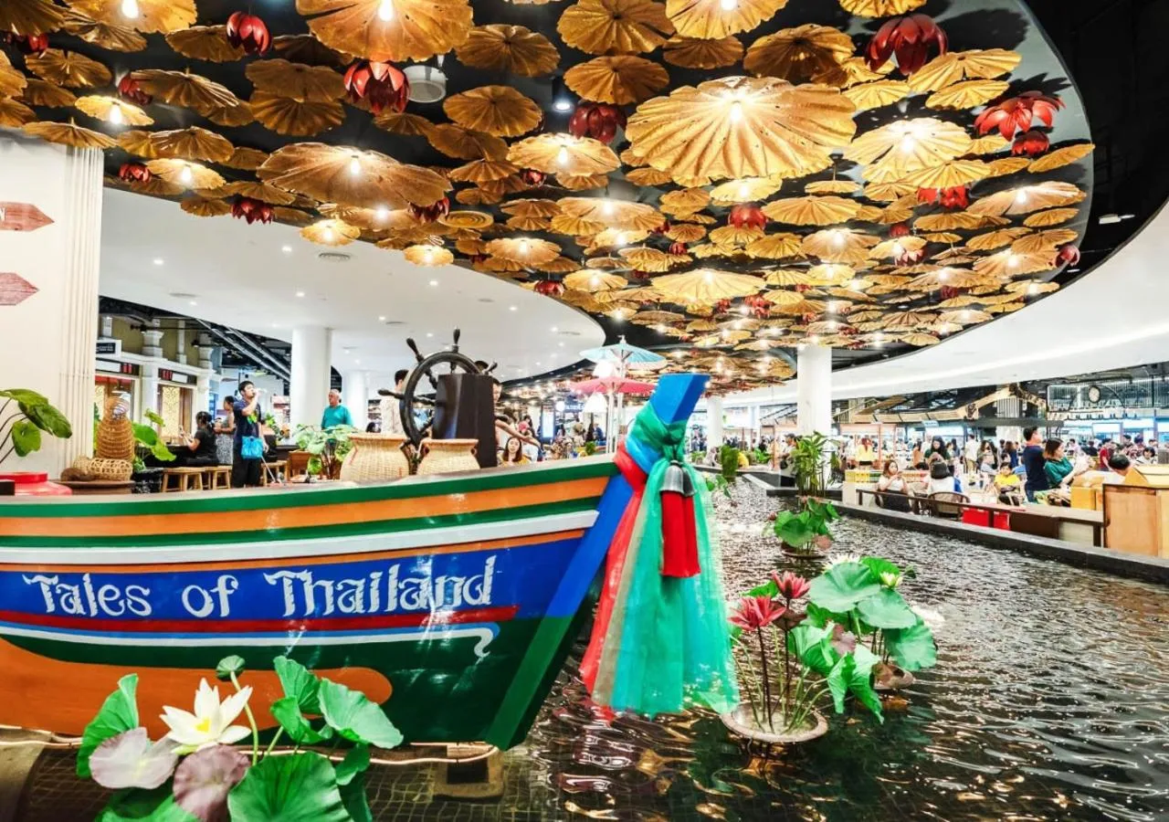 Shopping Area in O'nya Phuket Hotel