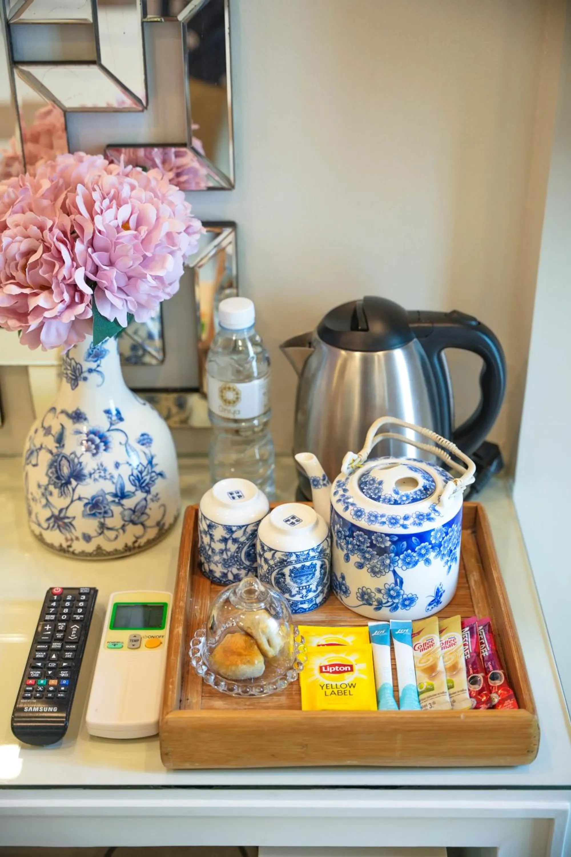 Coffee/tea facilities in O'nya Phuket Hotel
