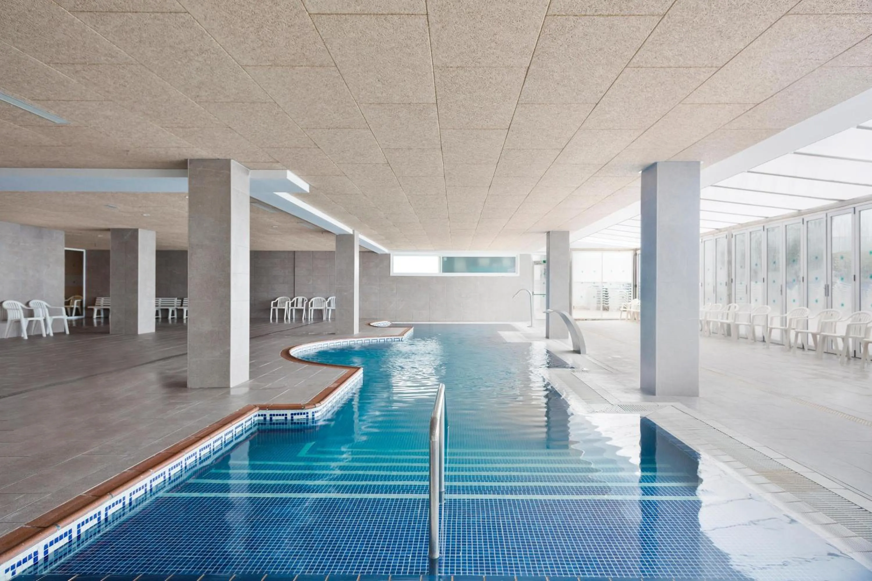 Swimming pool in Hotel Best Cap Salou