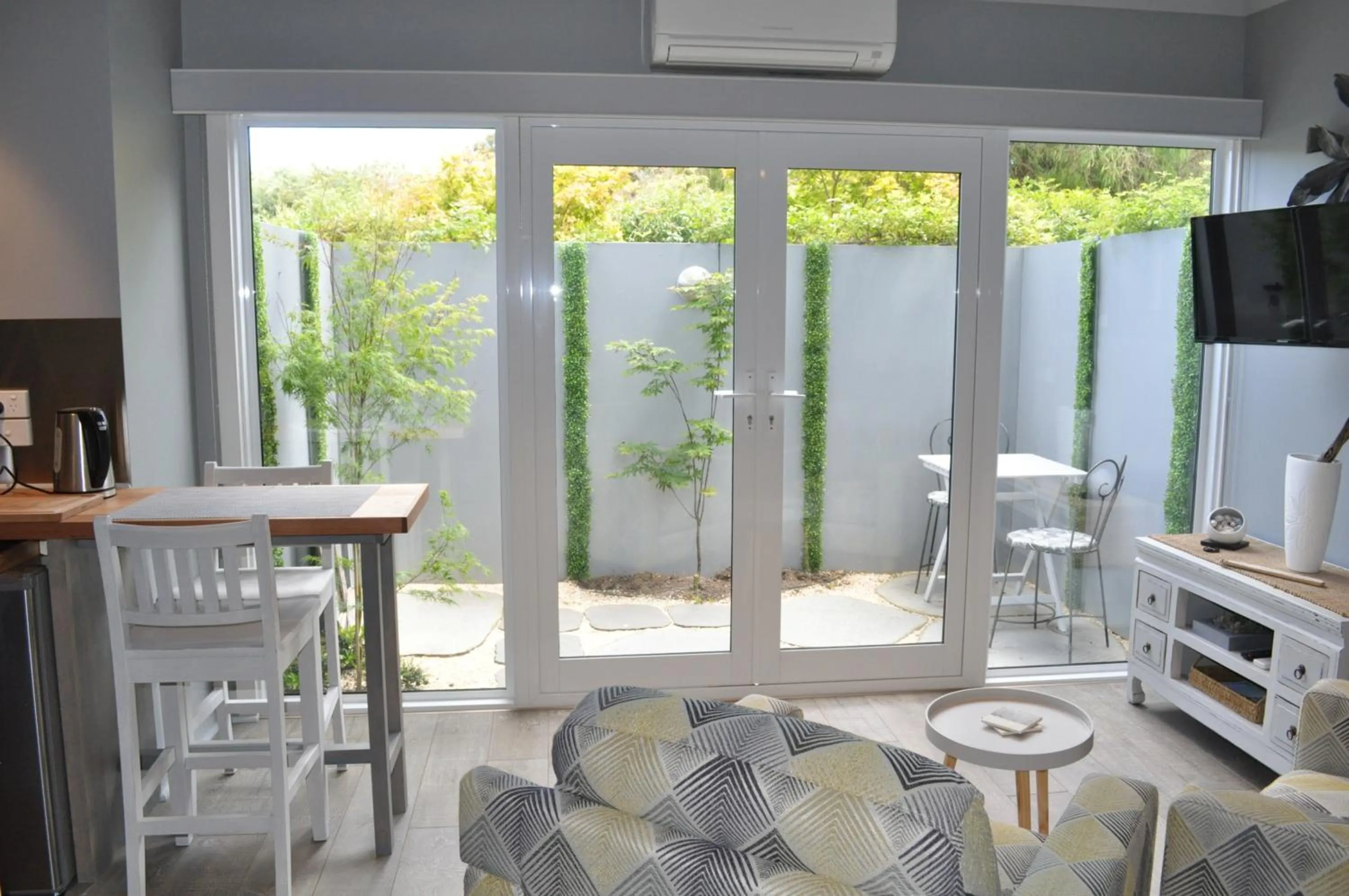 Balcony/Terrace in Sailaway Beach House