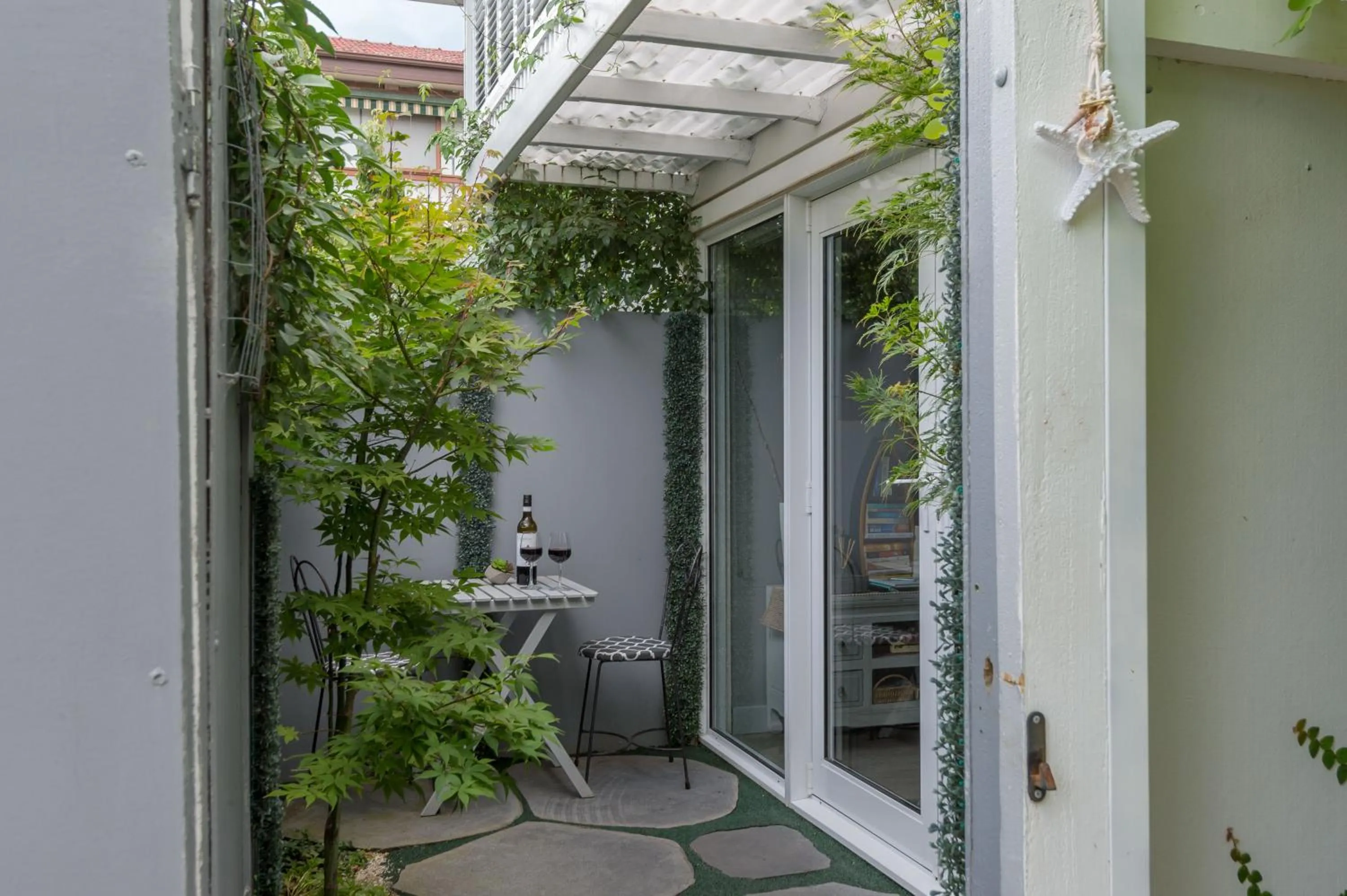 Sailaway Beach House