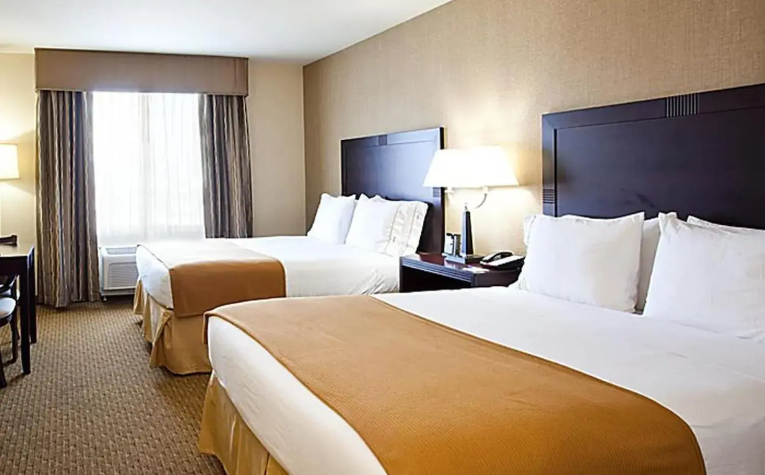 Queen Room in Blue Way Inn Eagan Extended Stay Queen Room in Blue Way Inn Eagan Extended Stay