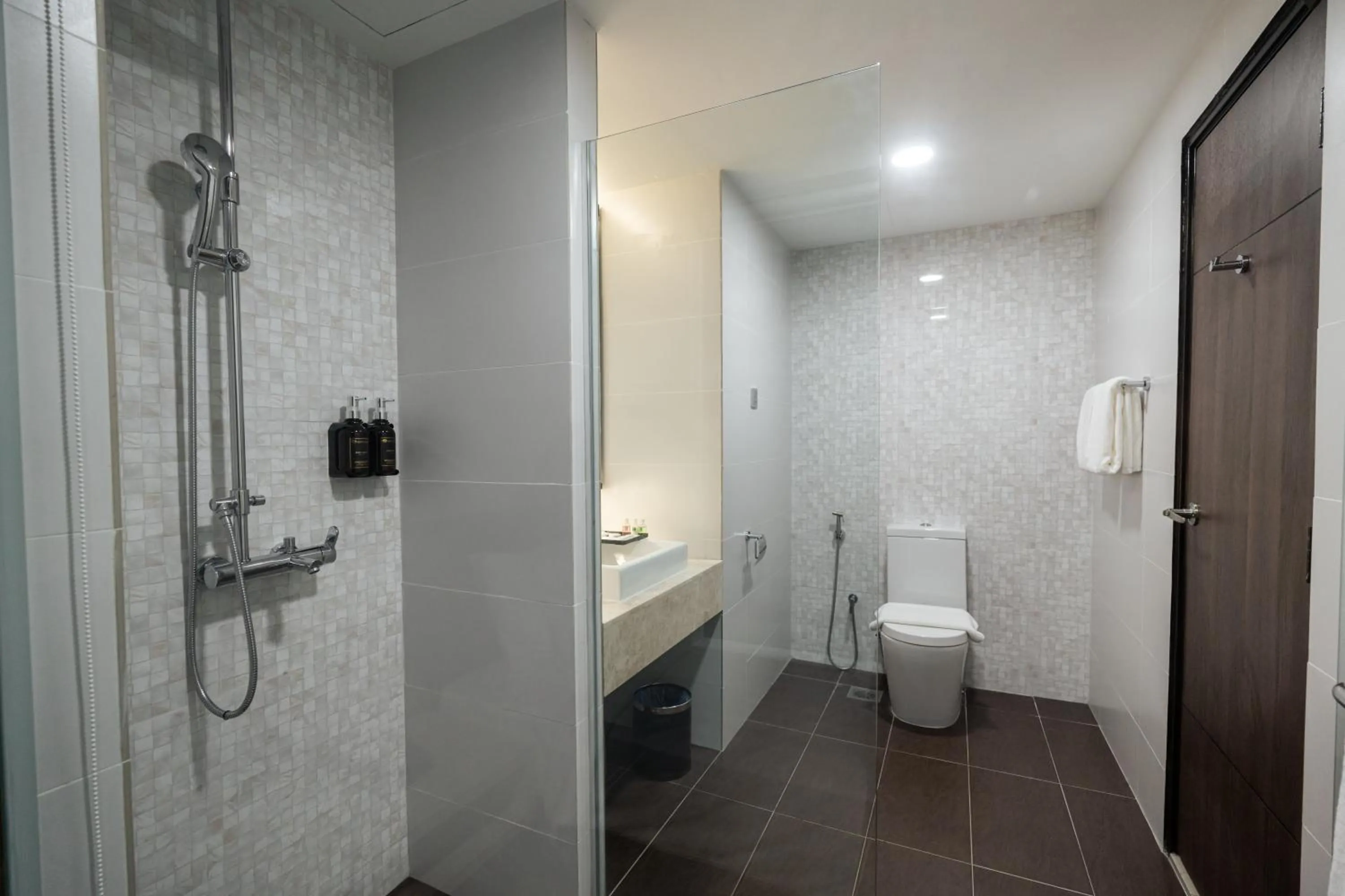 Shower in Hotel Tamara Melaka